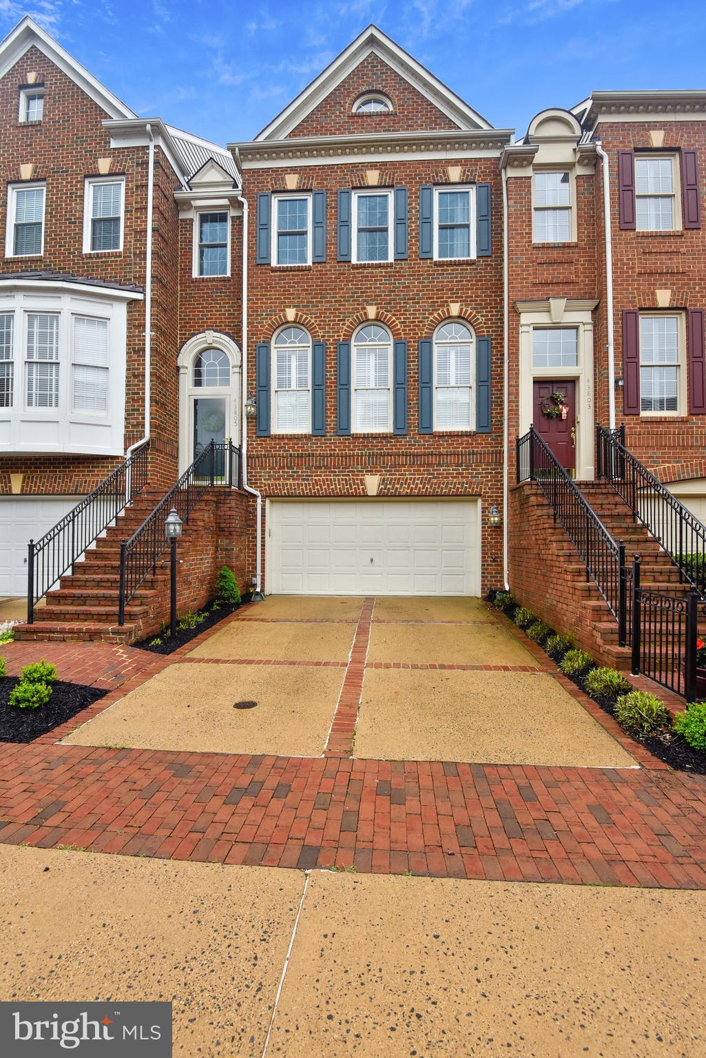 RIVER CREEK - Residential