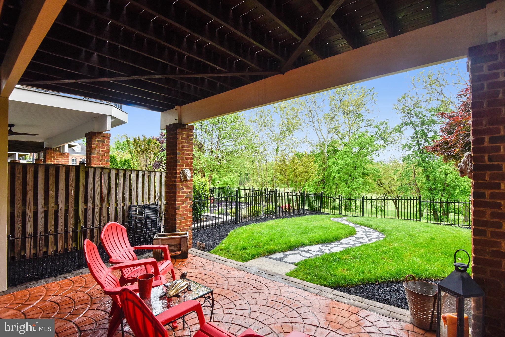 RIVER CREEK - Residential