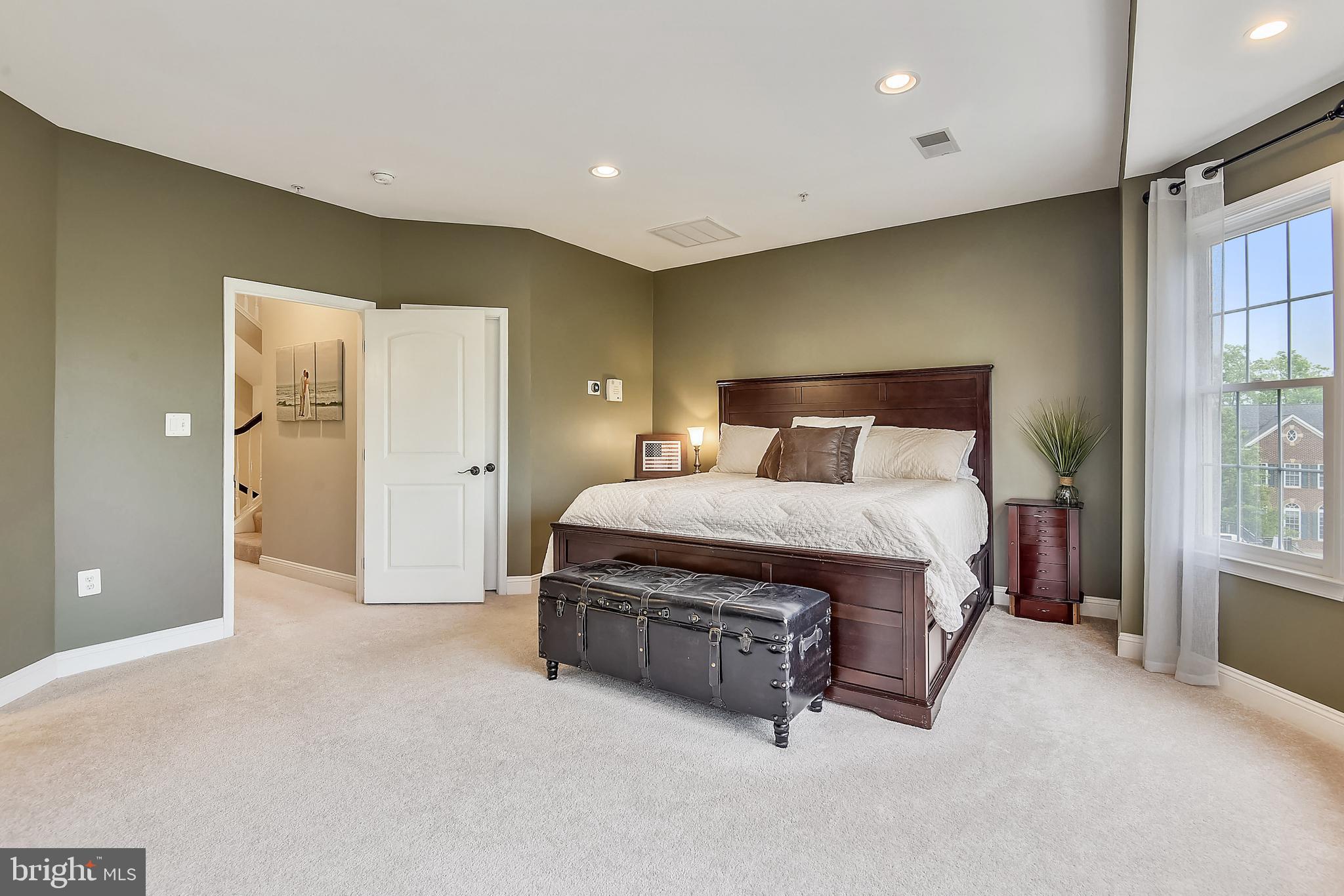 RIVER CREEK - Residential