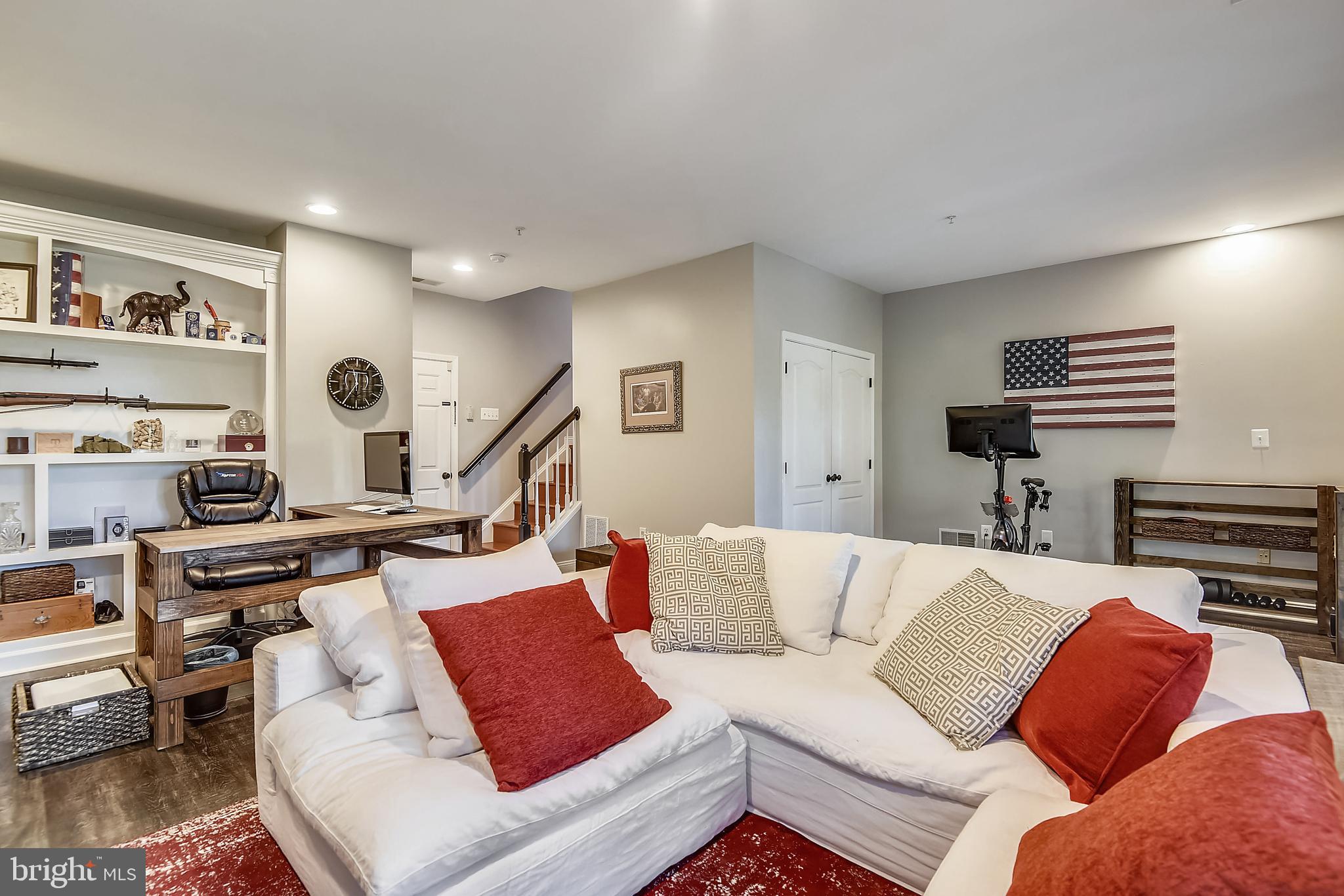 RIVER CREEK - Residential