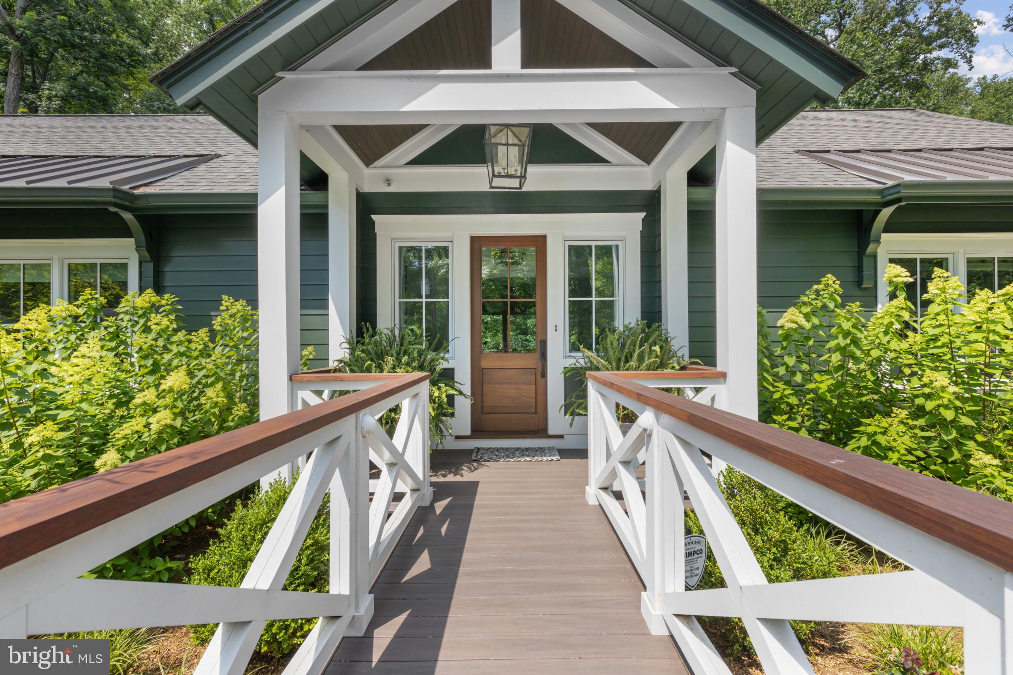 SHERWOOD FOREST - Residential