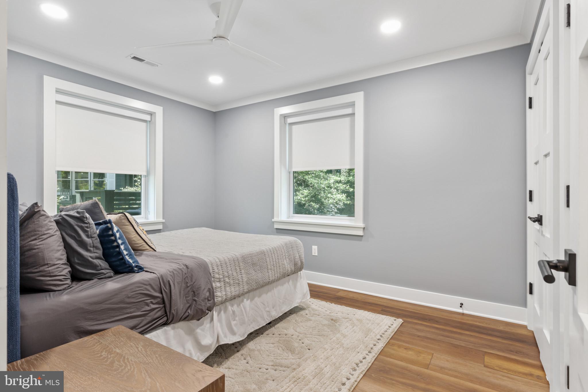 SHERWOOD FOREST - Residential