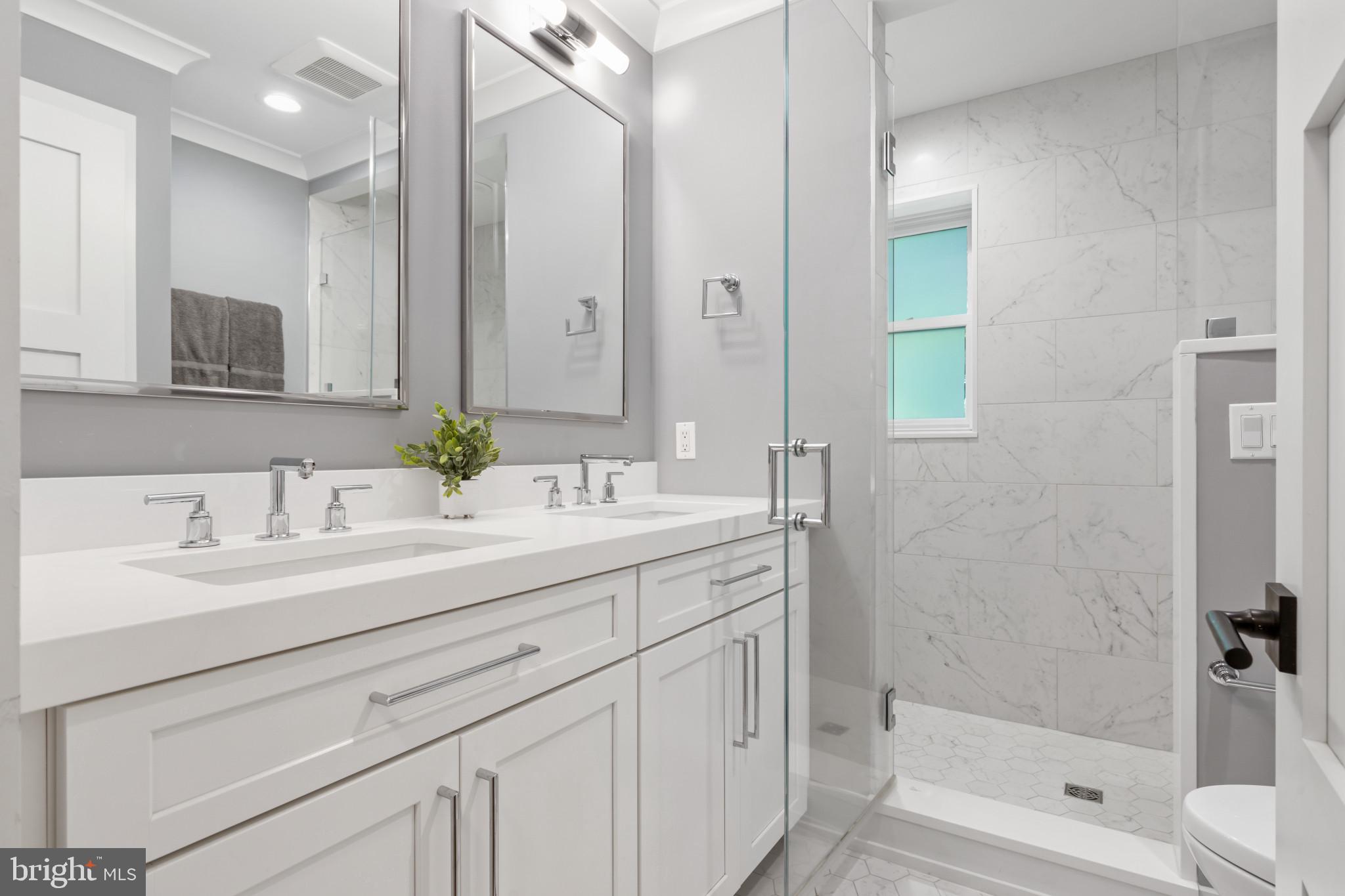 SHERWOOD FOREST - Residential