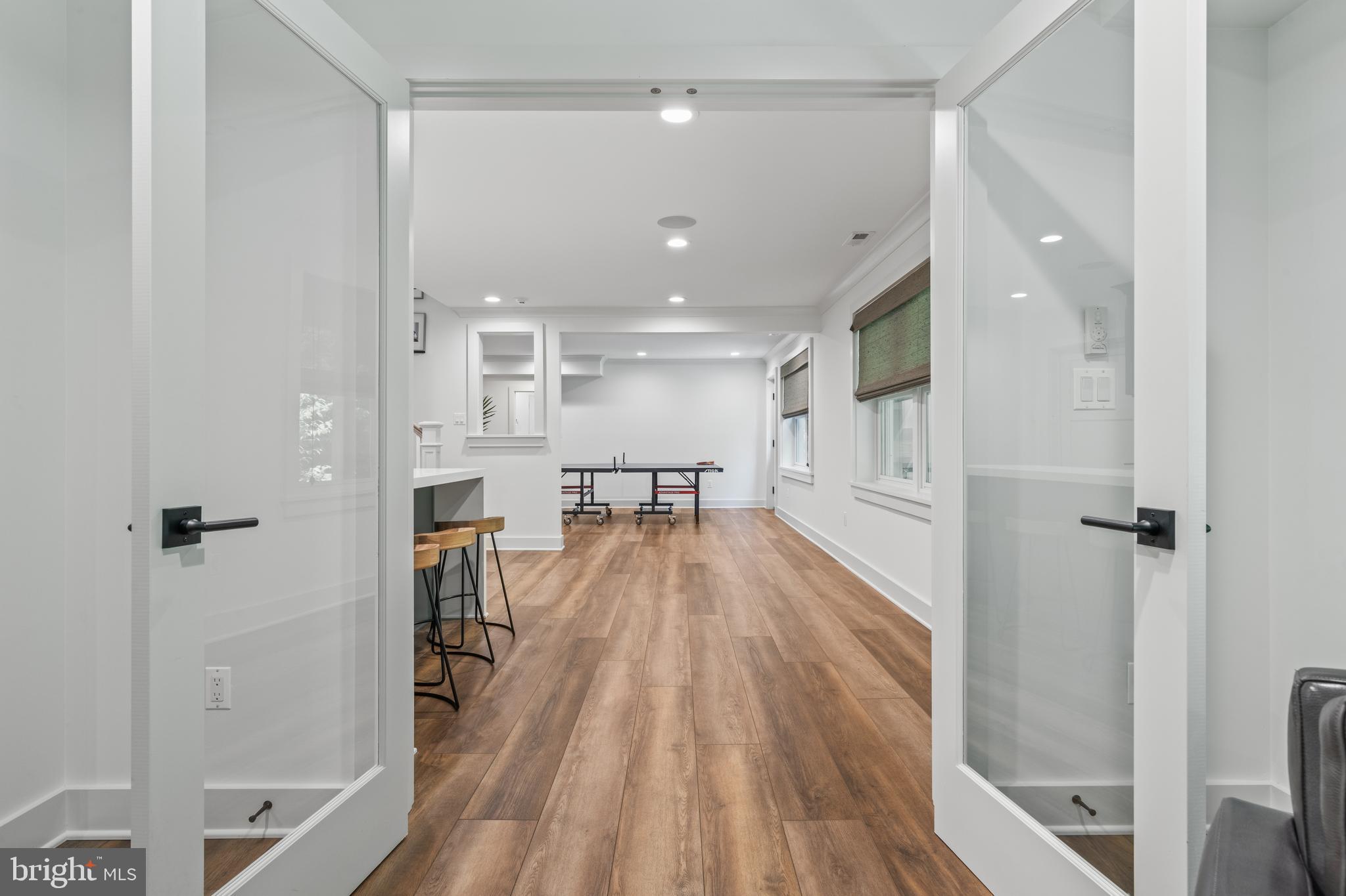 SHERWOOD FOREST - Residential