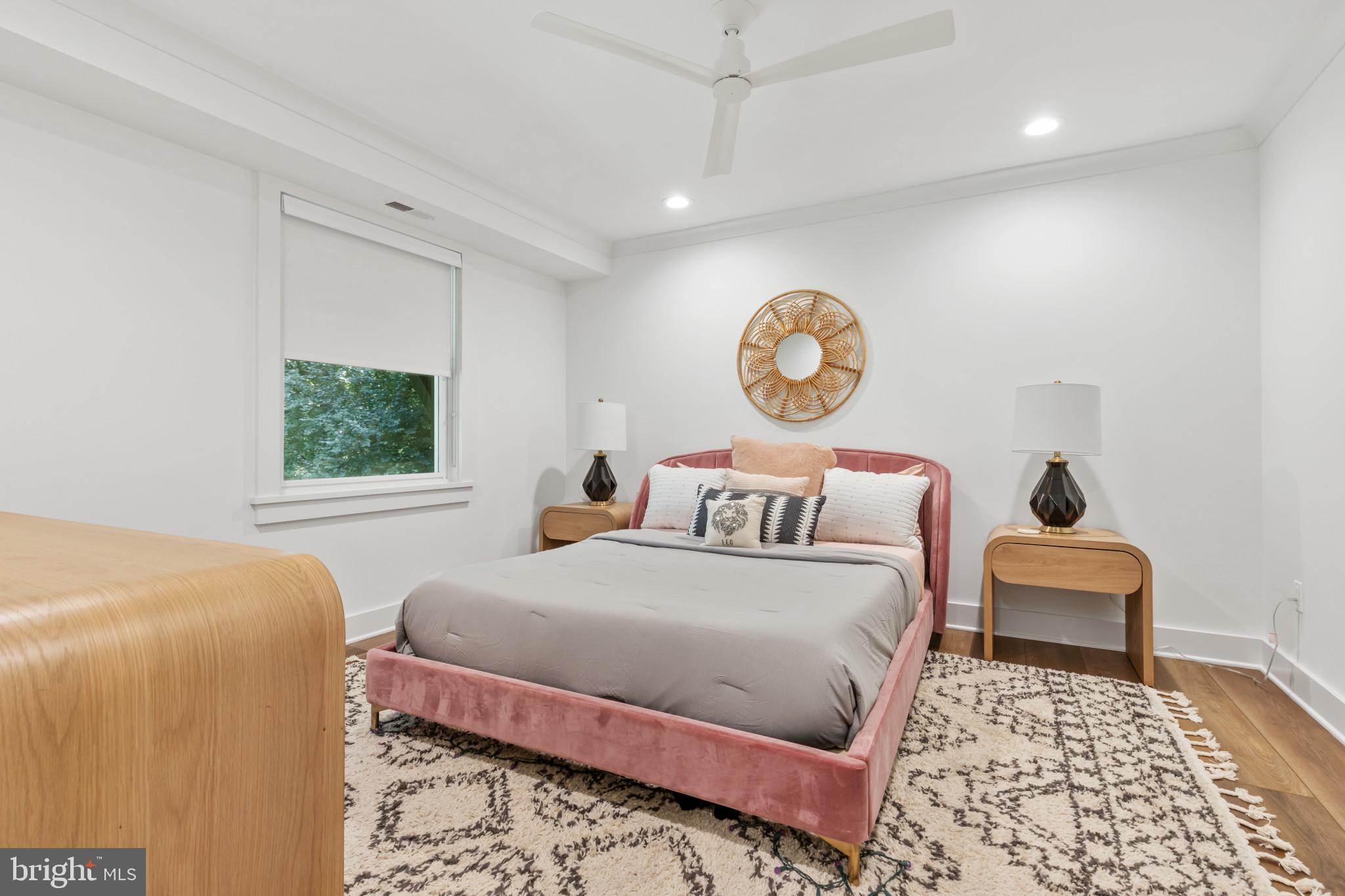 SHERWOOD FOREST - Residential