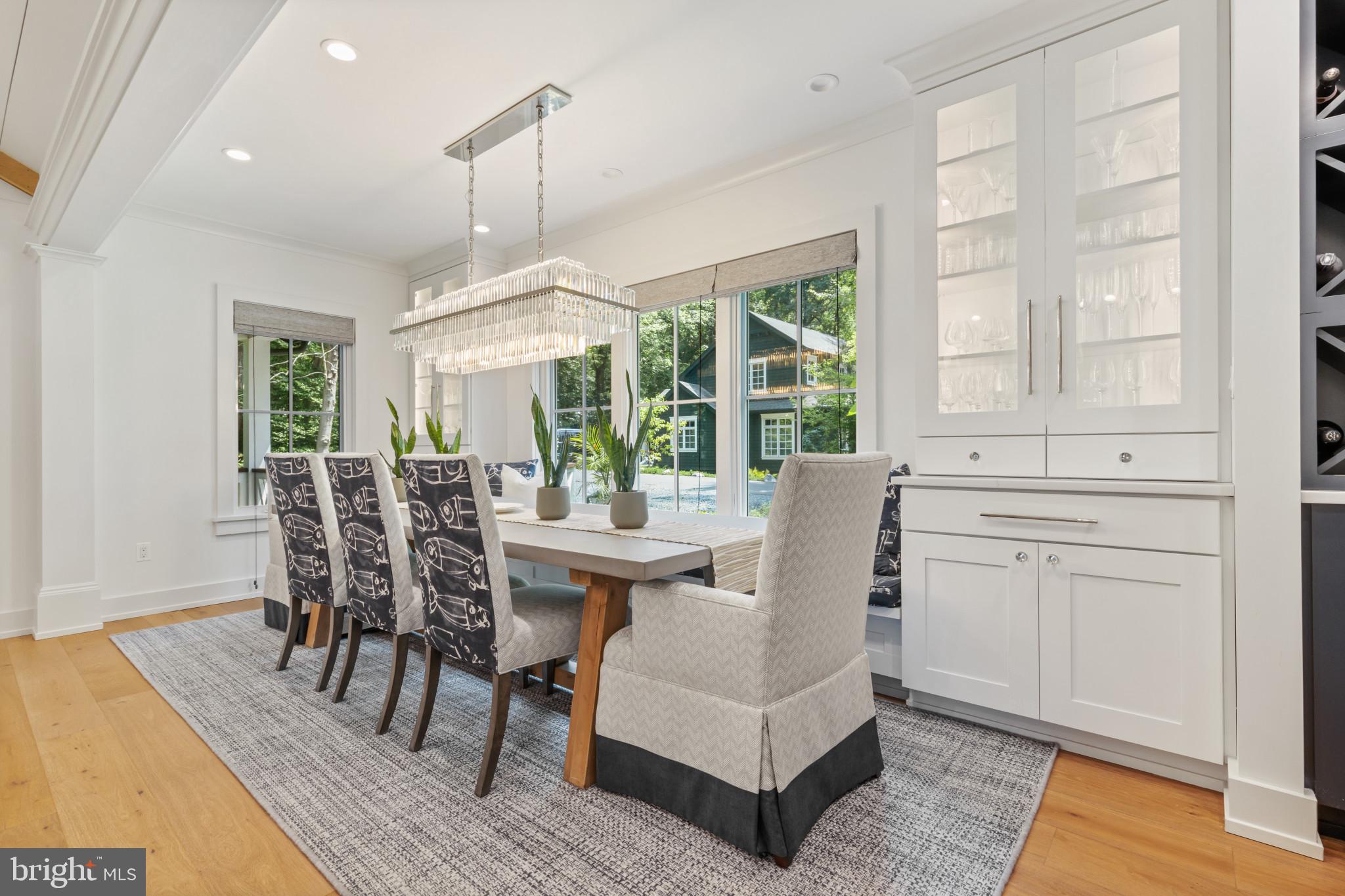 SHERWOOD FOREST - Residential