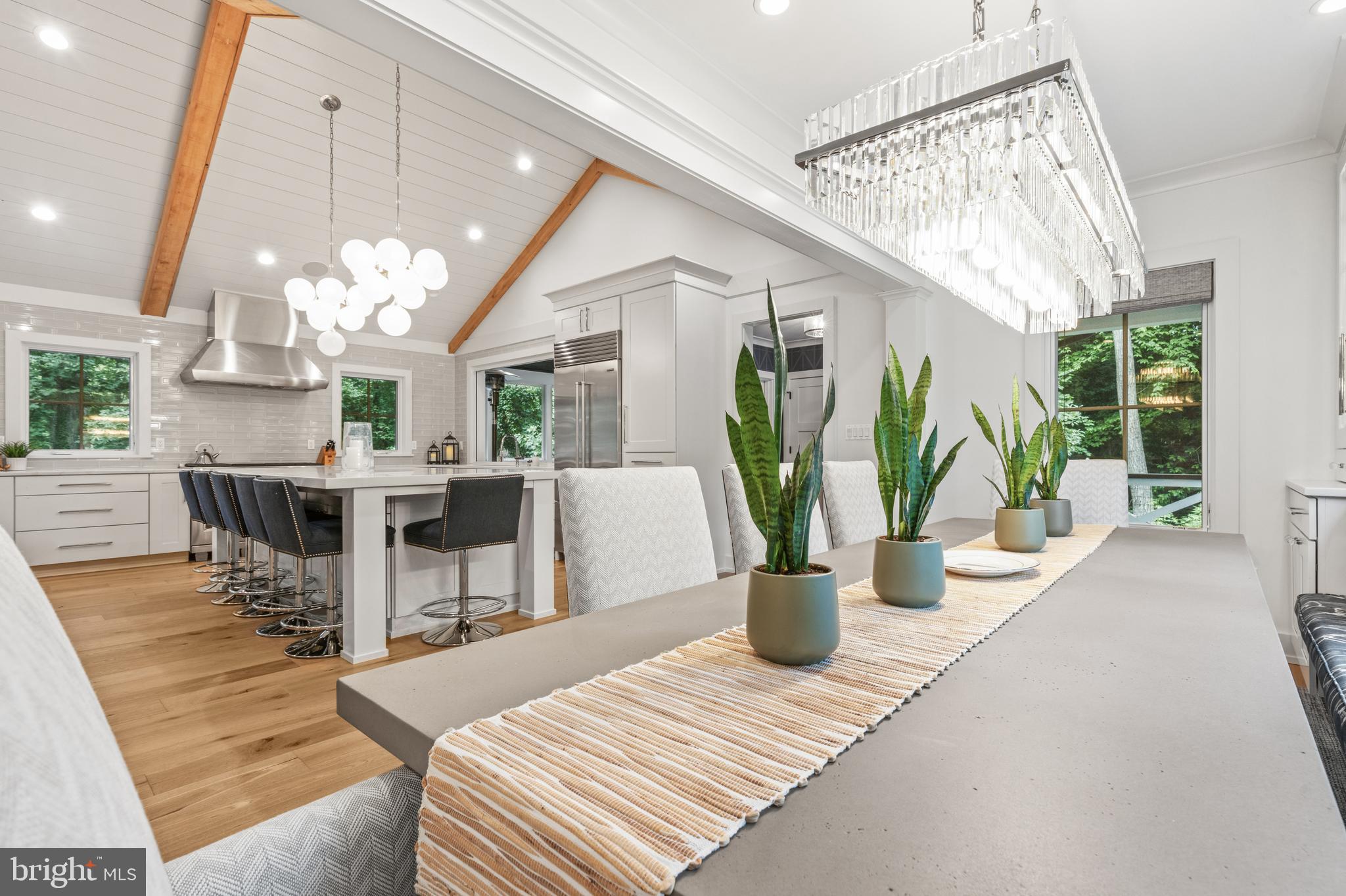 SHERWOOD FOREST - Residential