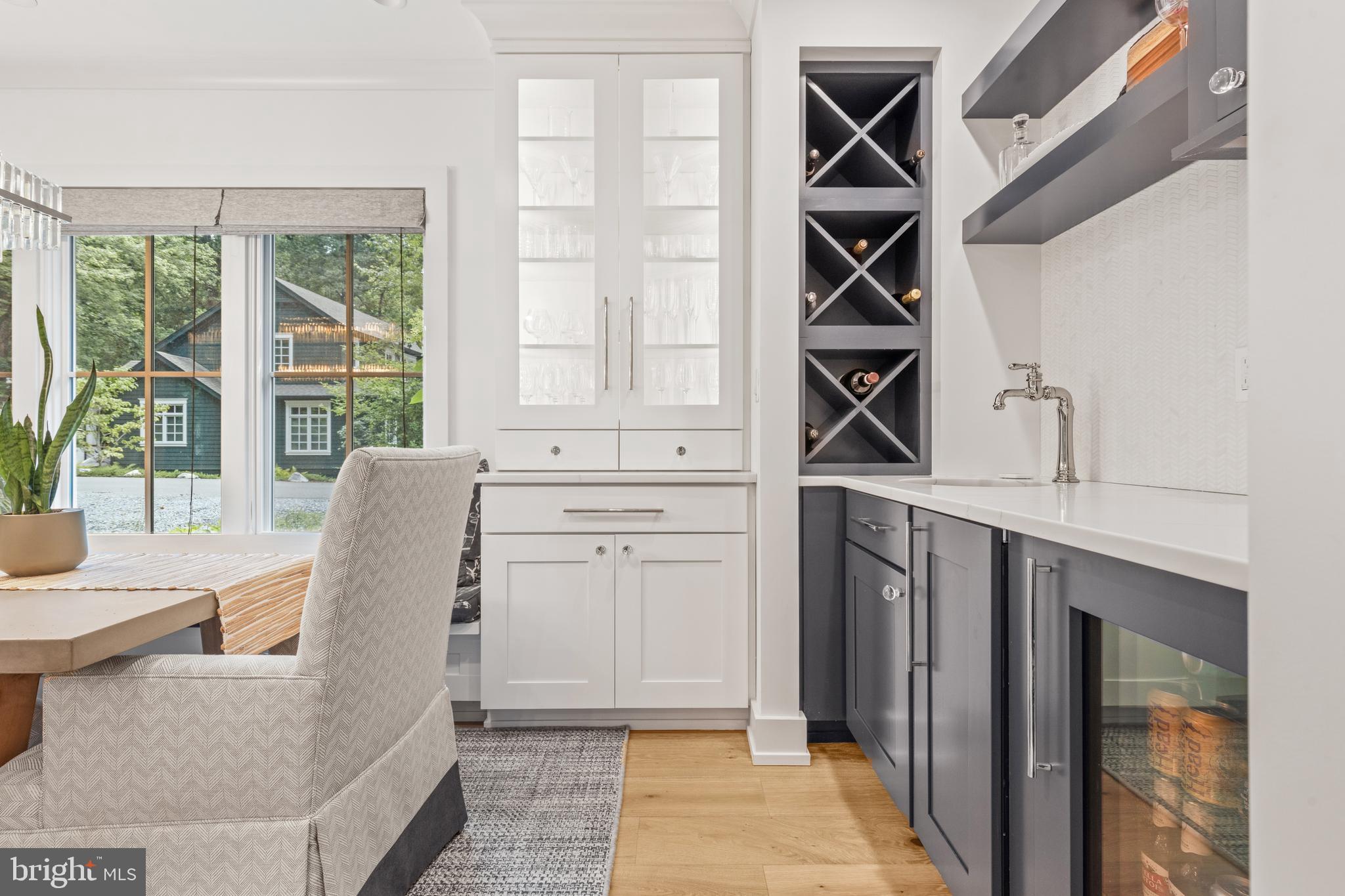 SHERWOOD FOREST - Residential