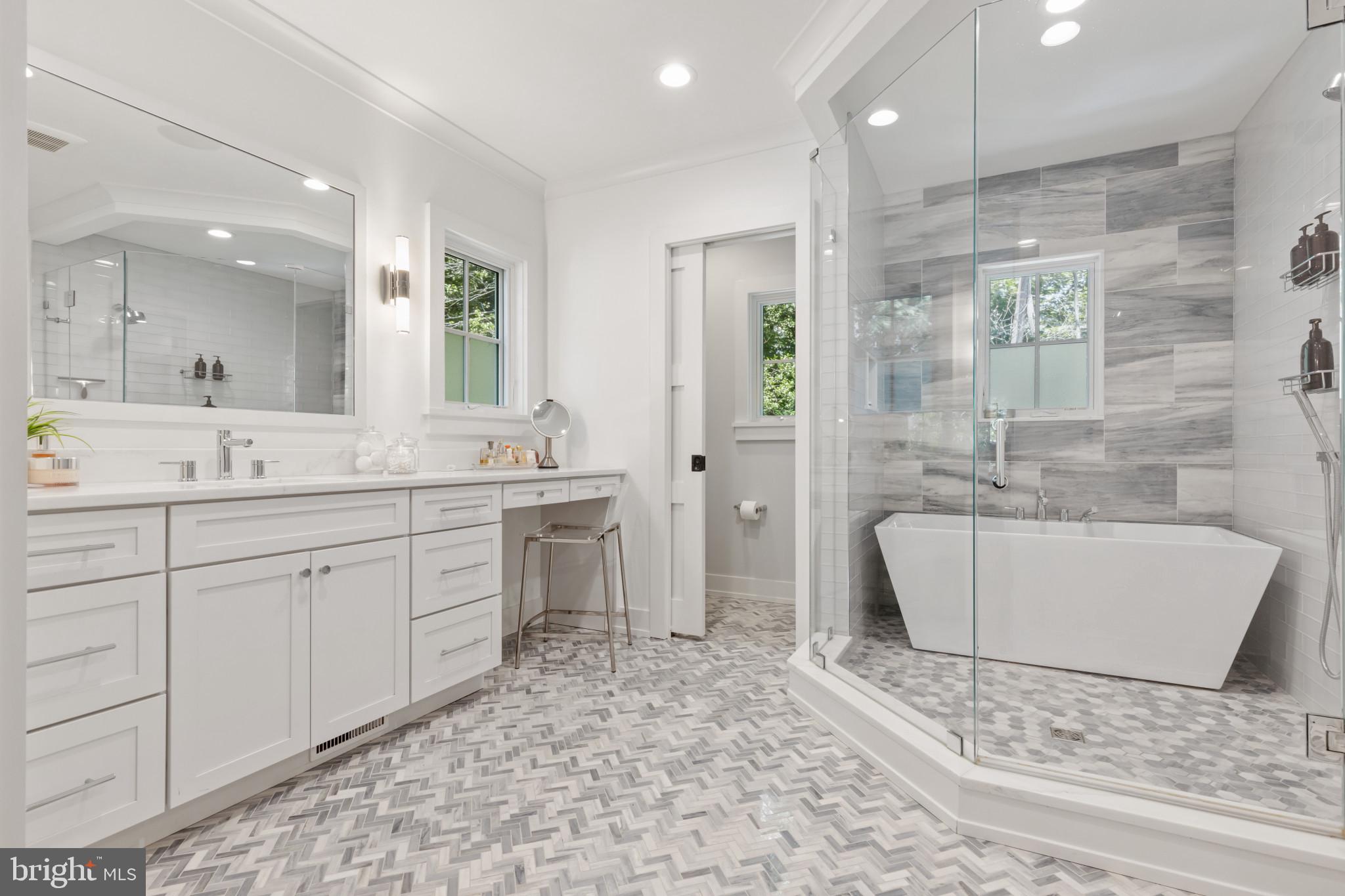 SHERWOOD FOREST - Residential