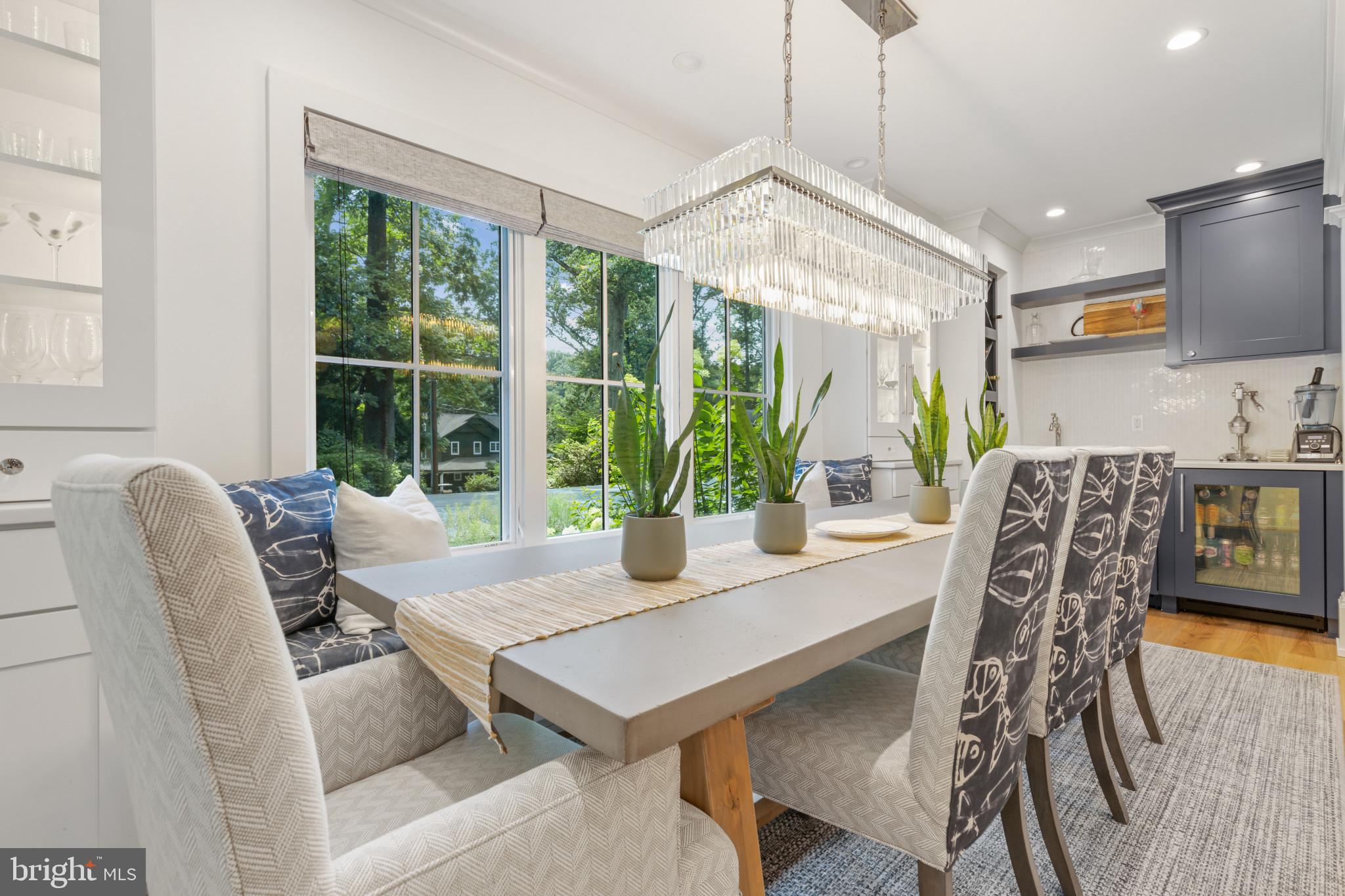 SHERWOOD FOREST - Residential