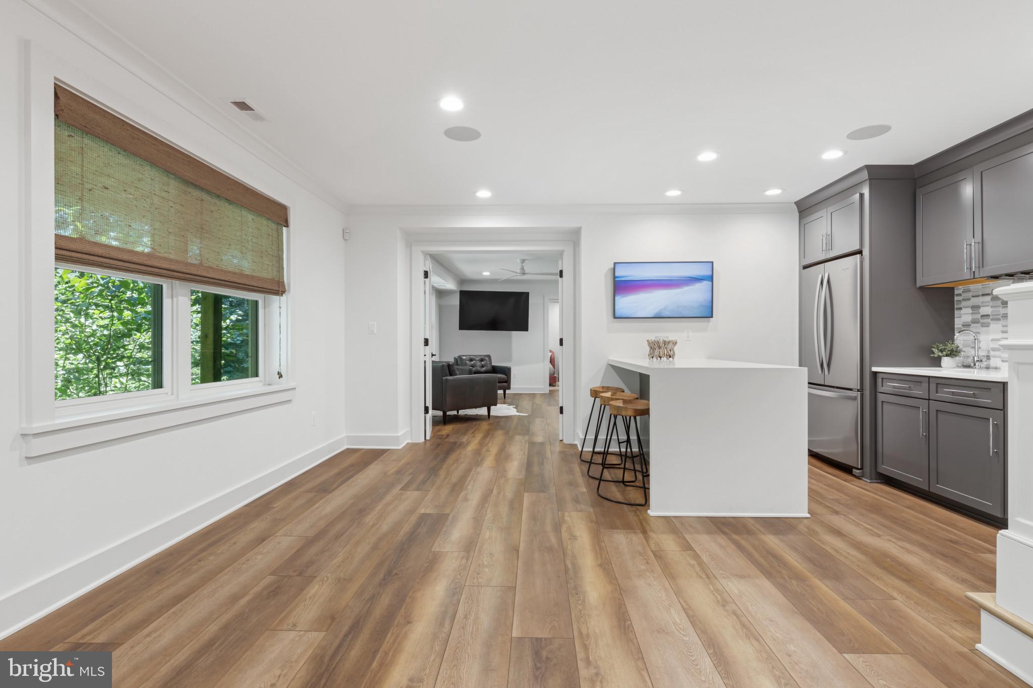 SHERWOOD FOREST - Residential