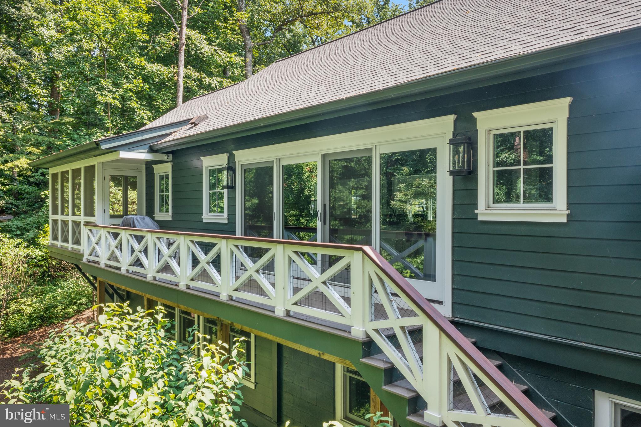 SHERWOOD FOREST - Residential