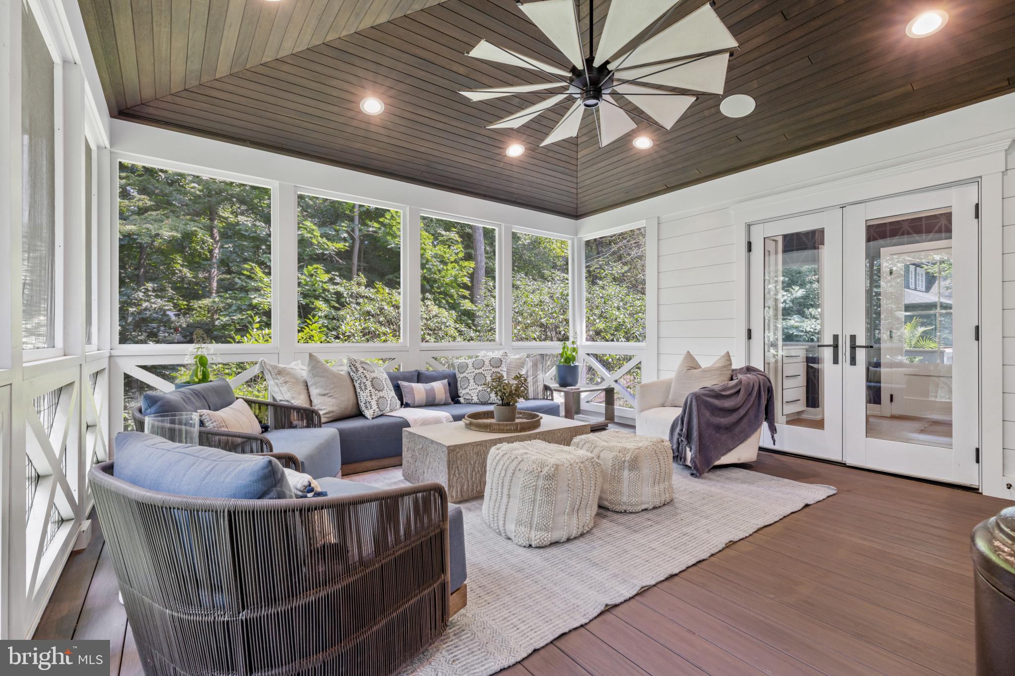 SHERWOOD FOREST - Residential