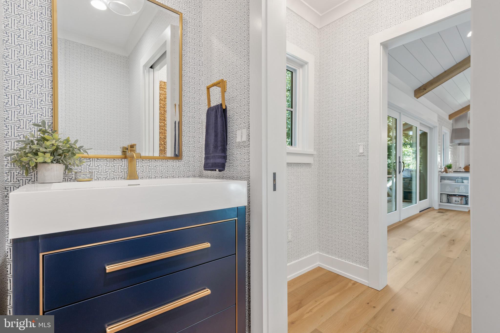 SHERWOOD FOREST - Residential