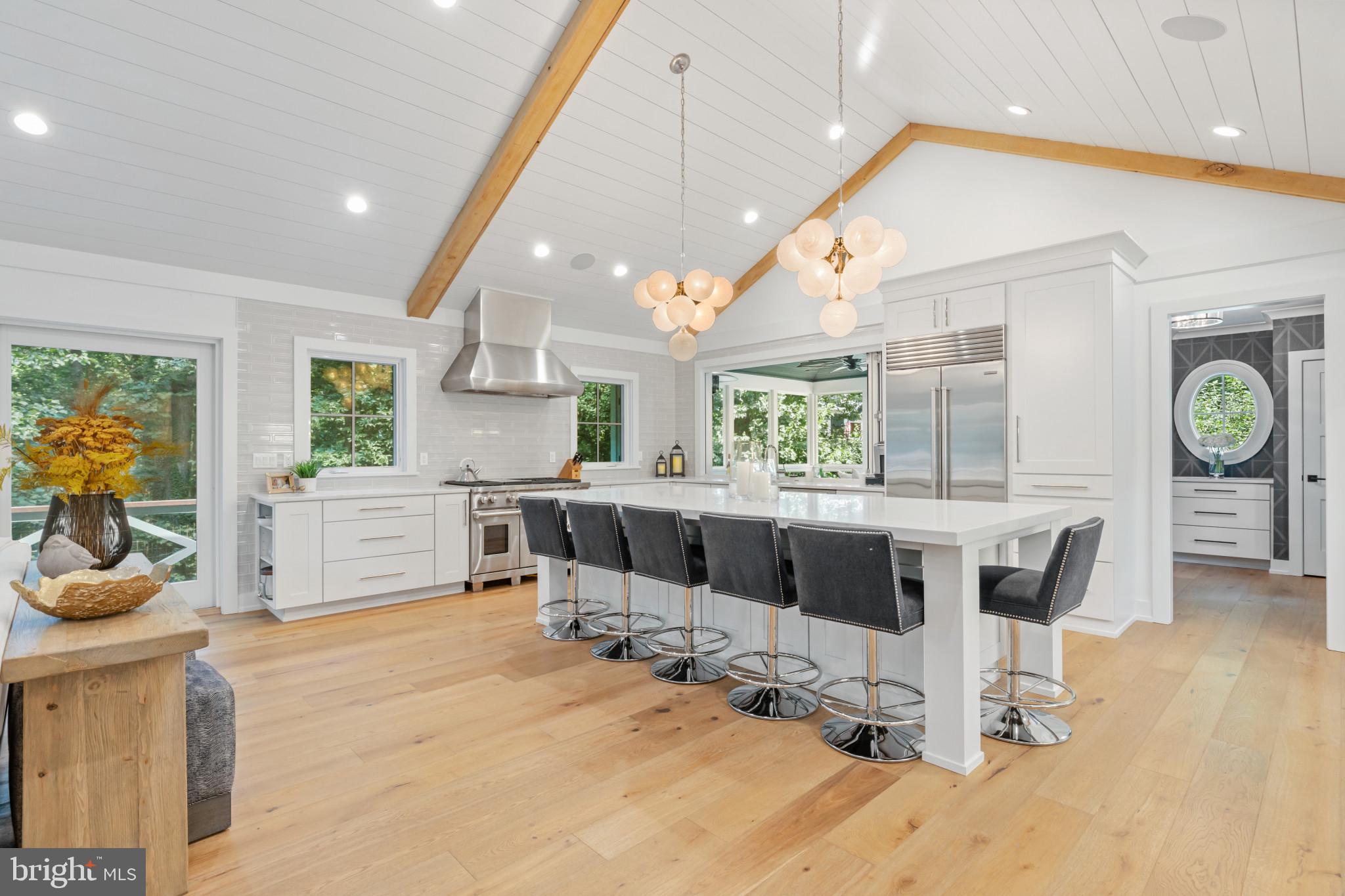 SHERWOOD FOREST - Residential