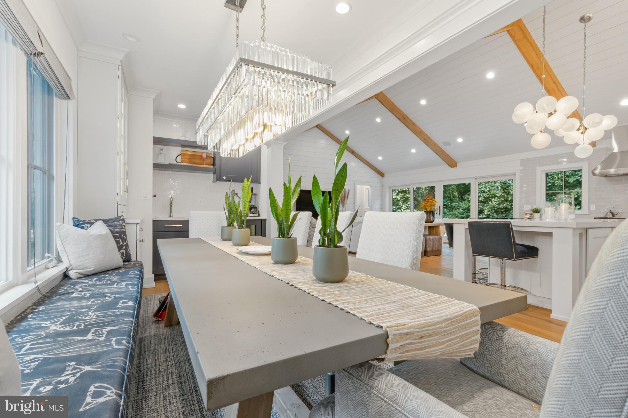 SHERWOOD FOREST - Residential