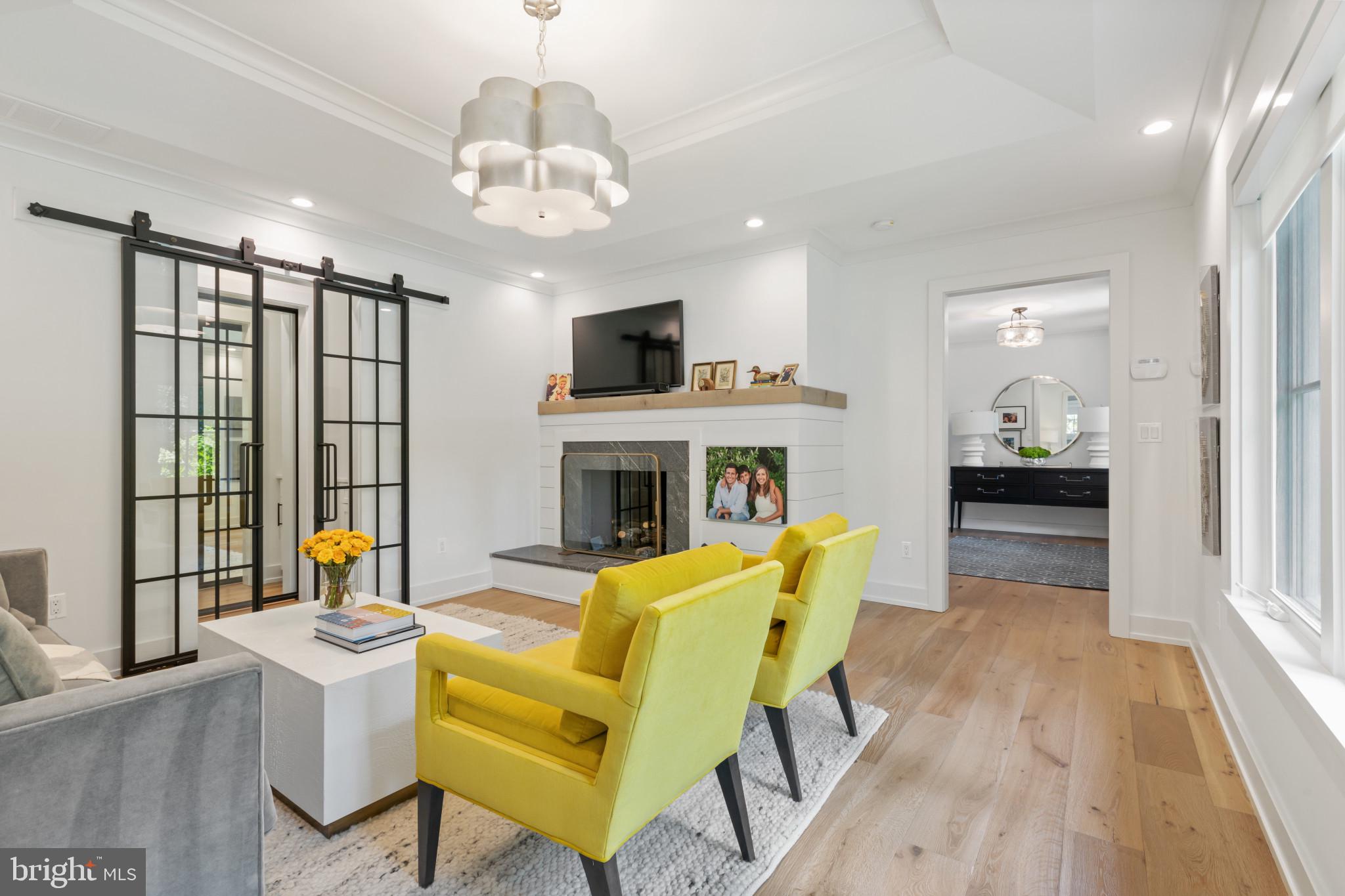 SHERWOOD FOREST - Residential