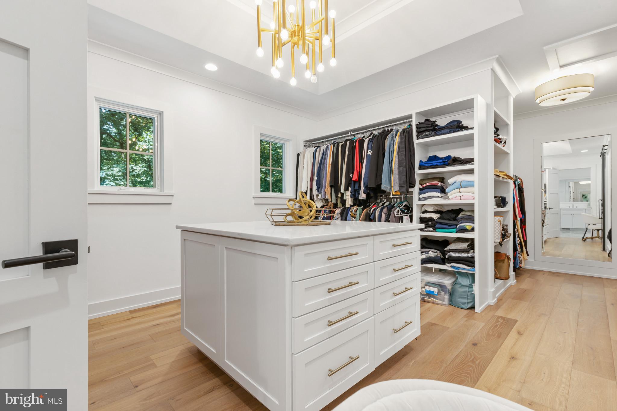 SHERWOOD FOREST - Residential