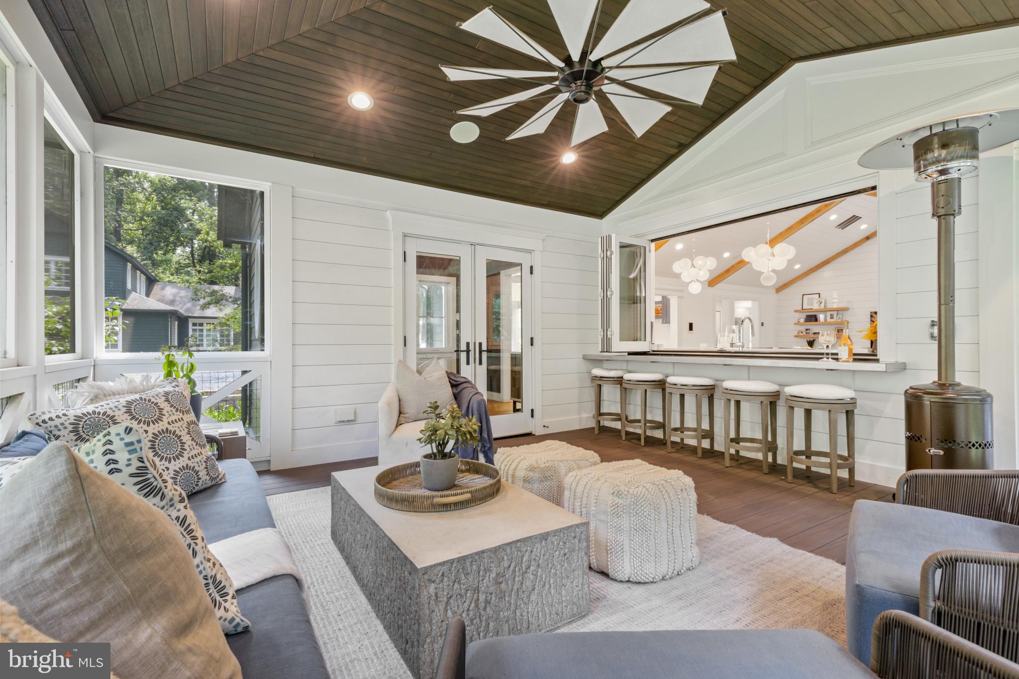 SHERWOOD FOREST - Residential