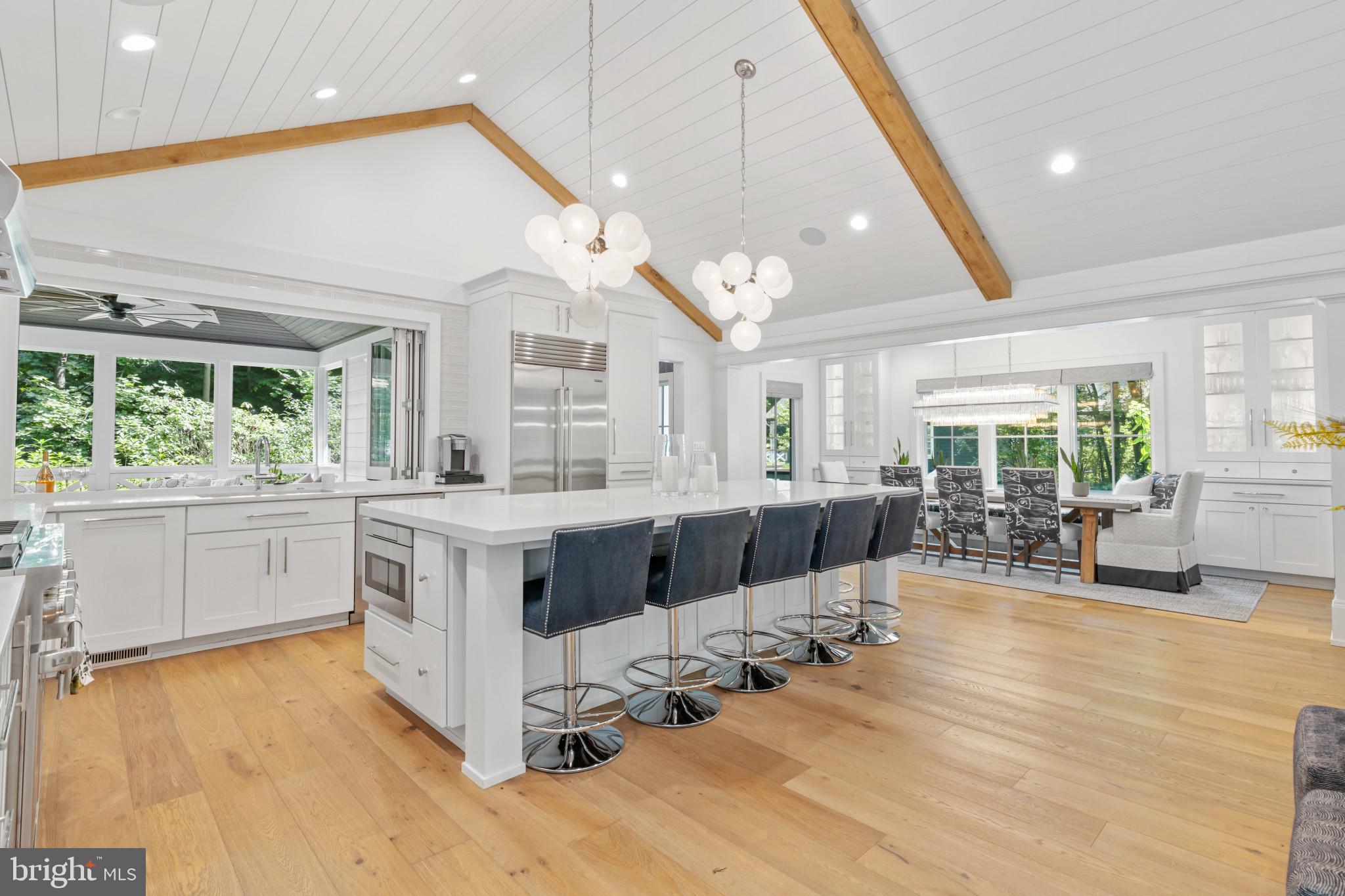 SHERWOOD FOREST - Residential