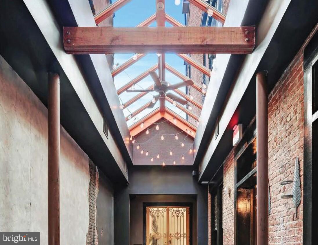 MOUNT VERNON PLACE HISTORIC DISTRICT - Commercial Sale