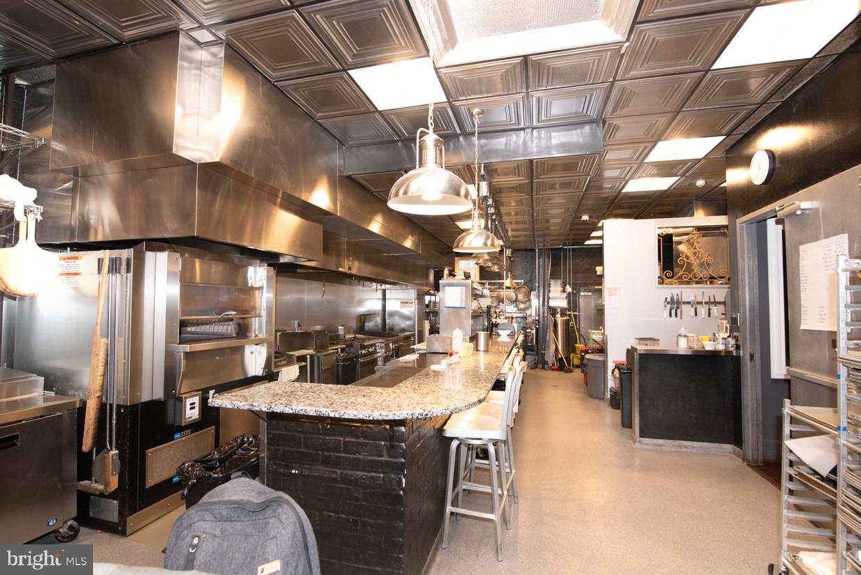 MOUNT VERNON PLACE HISTORIC DISTRICT - Commercial Sale