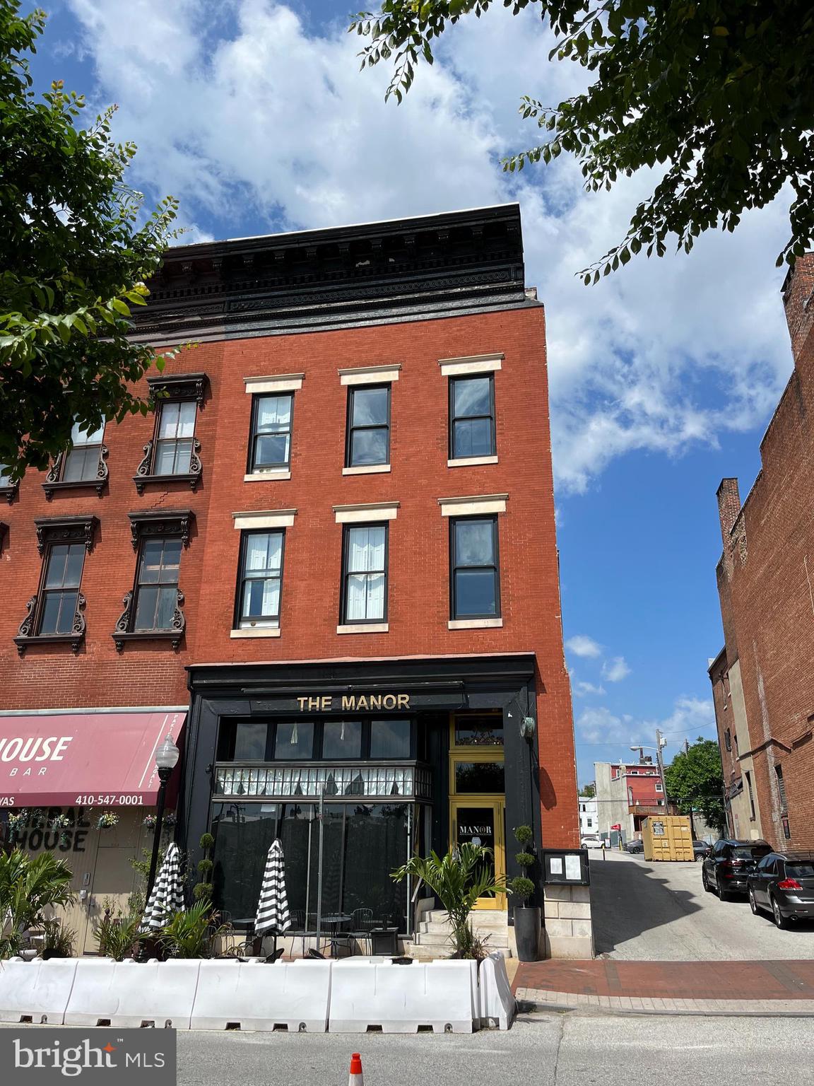 MOUNT VERNON PLACE HISTORIC DISTRICT - Commercial Sale