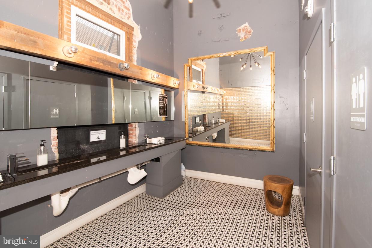 MOUNT VERNON PLACE HISTORIC DISTRICT - Commercial Sale