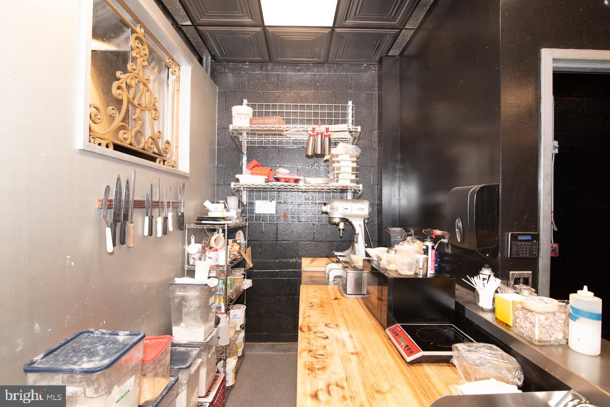 MOUNT VERNON PLACE HISTORIC DISTRICT - Commercial Sale