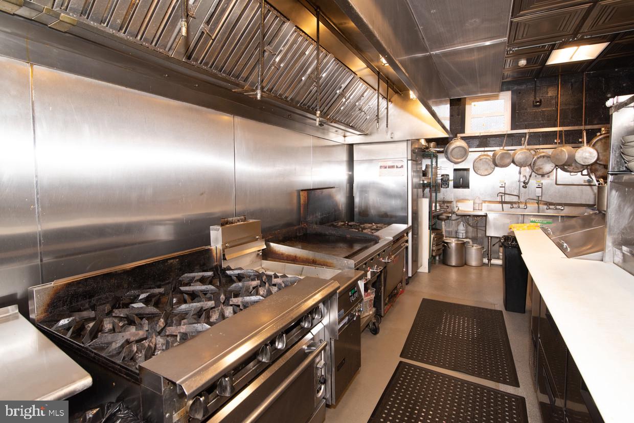 MOUNT VERNON PLACE HISTORIC DISTRICT - Commercial Sale