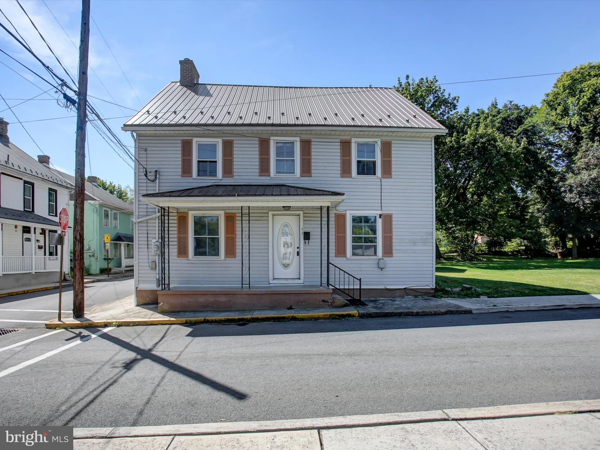 Charming 4-bedroom, 1.5-bath single-family home in downtown Mercersburg! Enjoy spacious bedrooms, a large kitchen, main-level laundry hookups, and plenty of natural light throughout all for just $225,000. Call today to schedule a showing of this magnificent home!