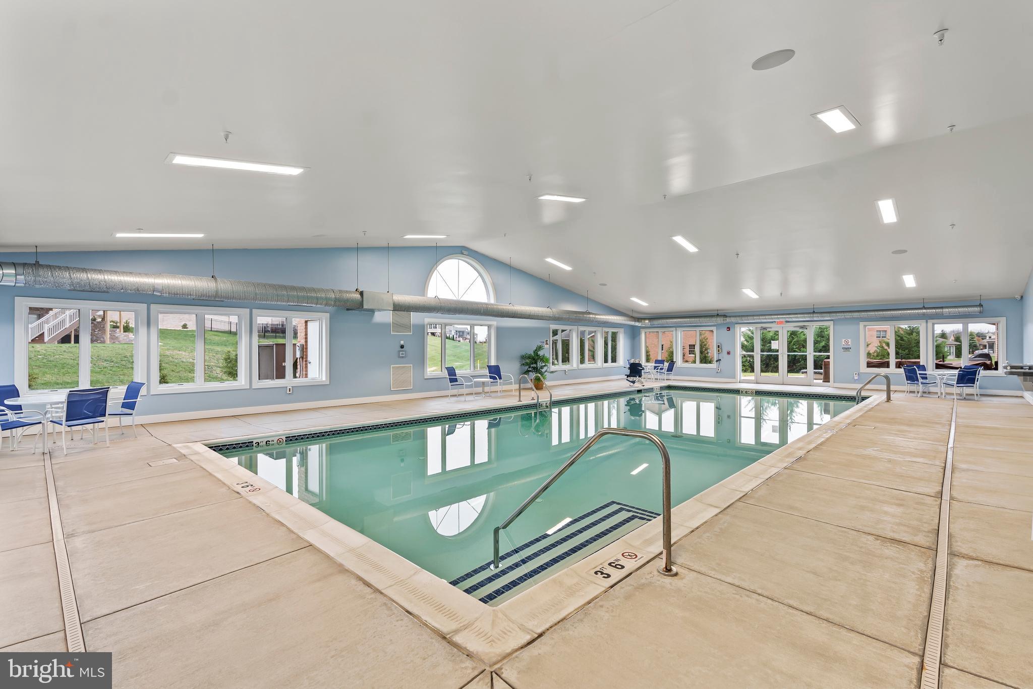 EMERALD POINTE - Residential