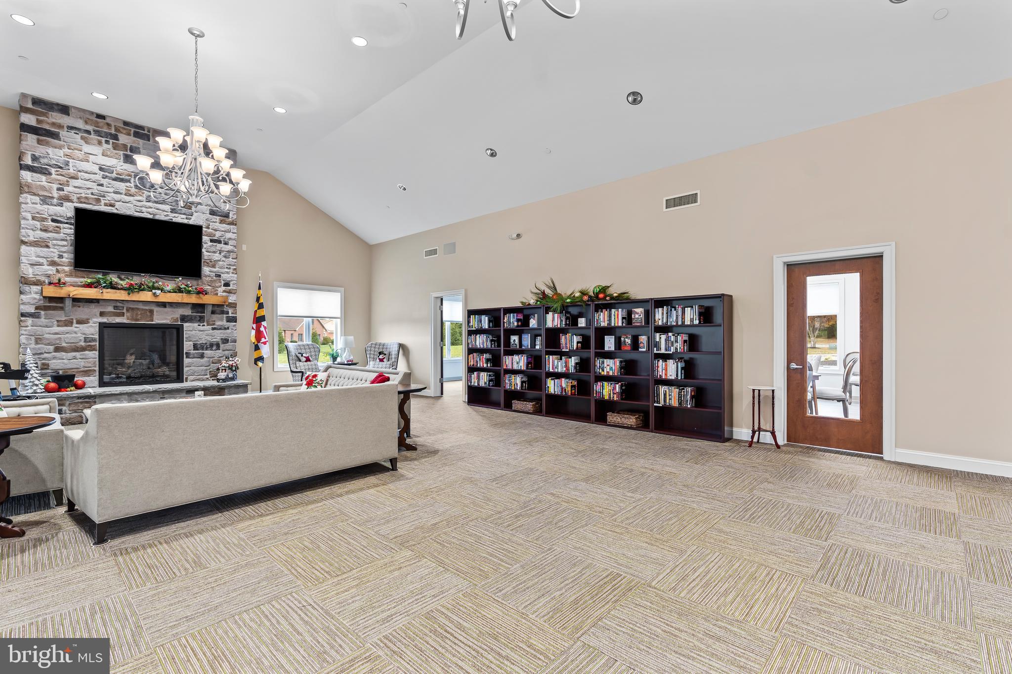 EMERALD POINTE - Residential