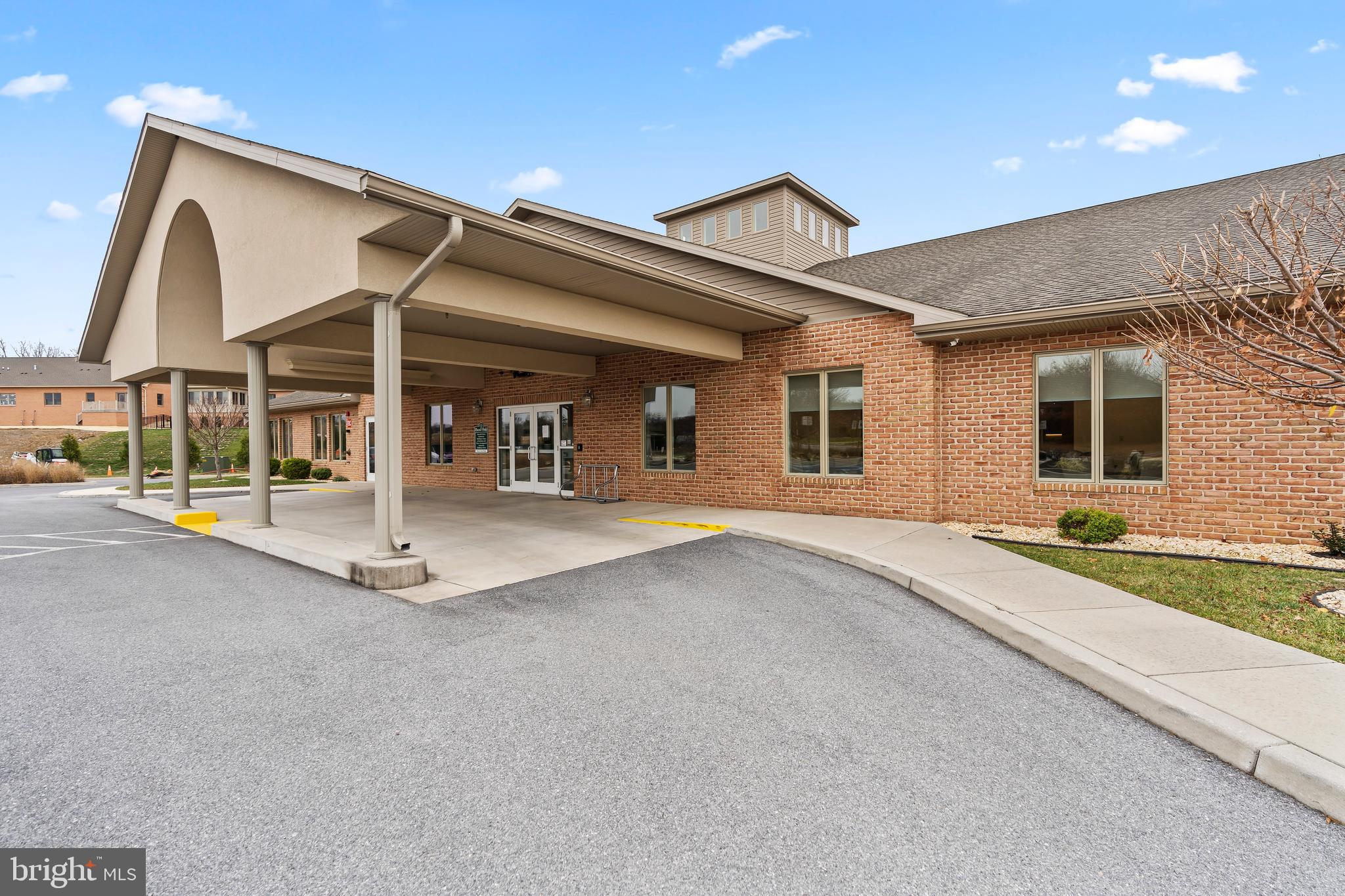 EMERALD POINTE - Residential