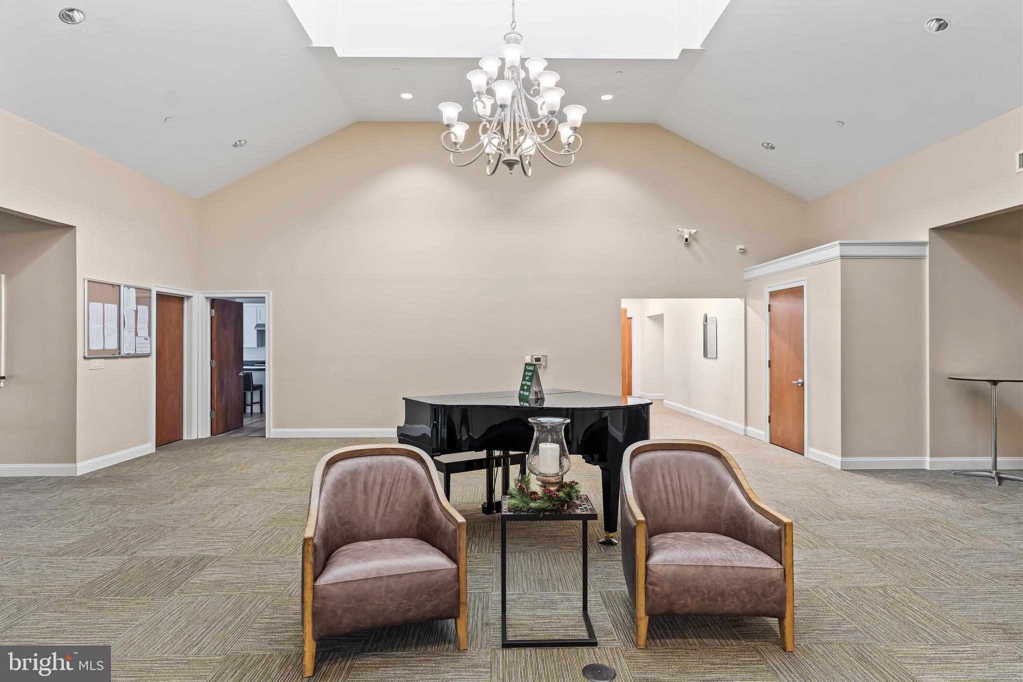 EMERALD POINTE - Residential