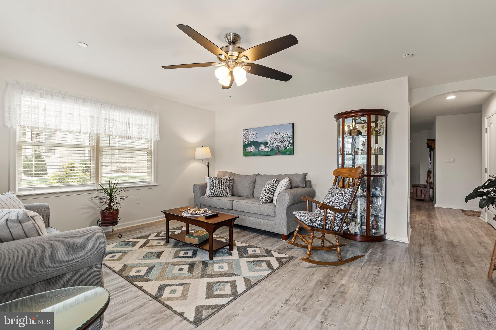 EMERALD POINTE - Residential