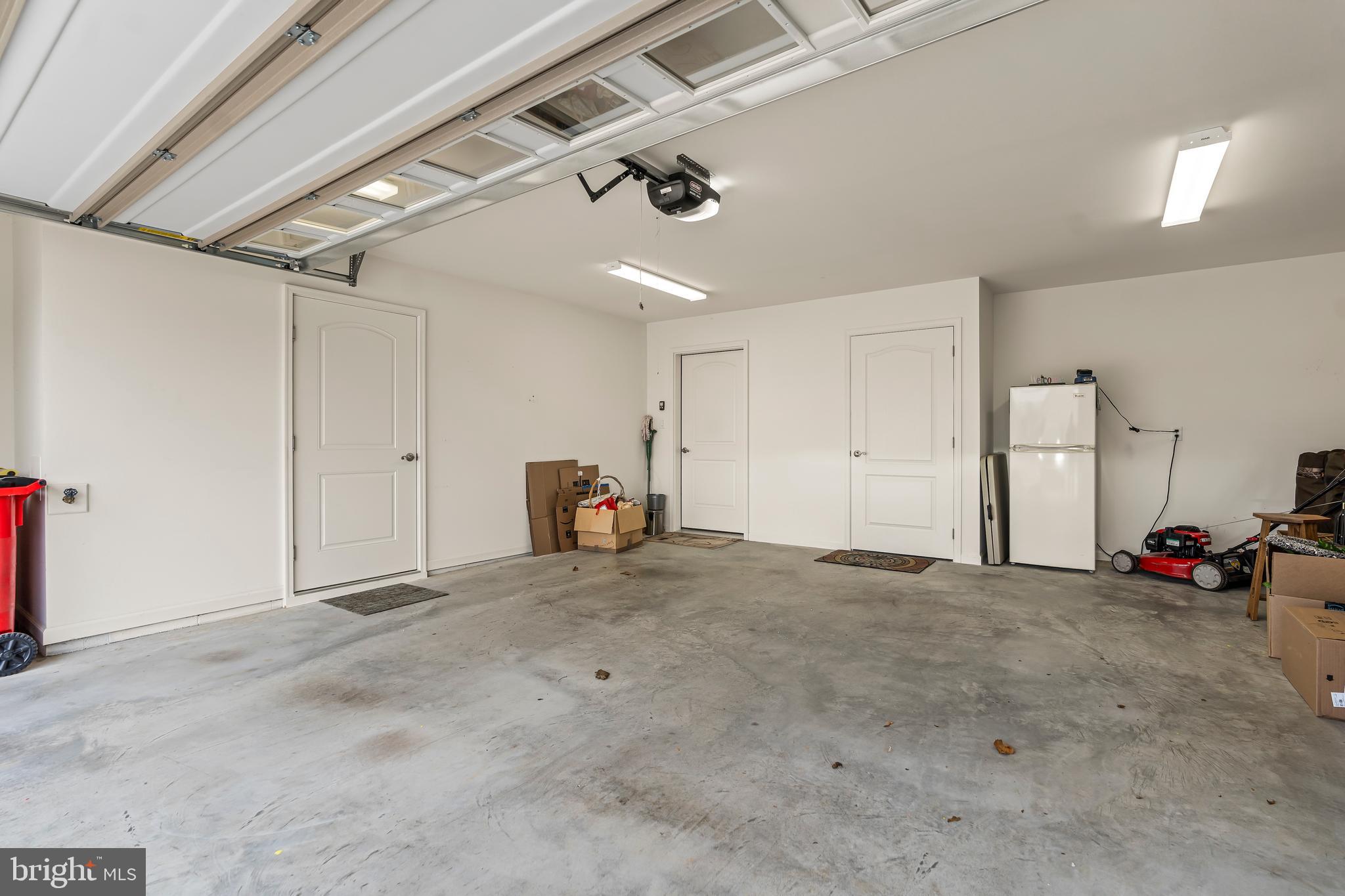 EMERALD POINTE - Residential