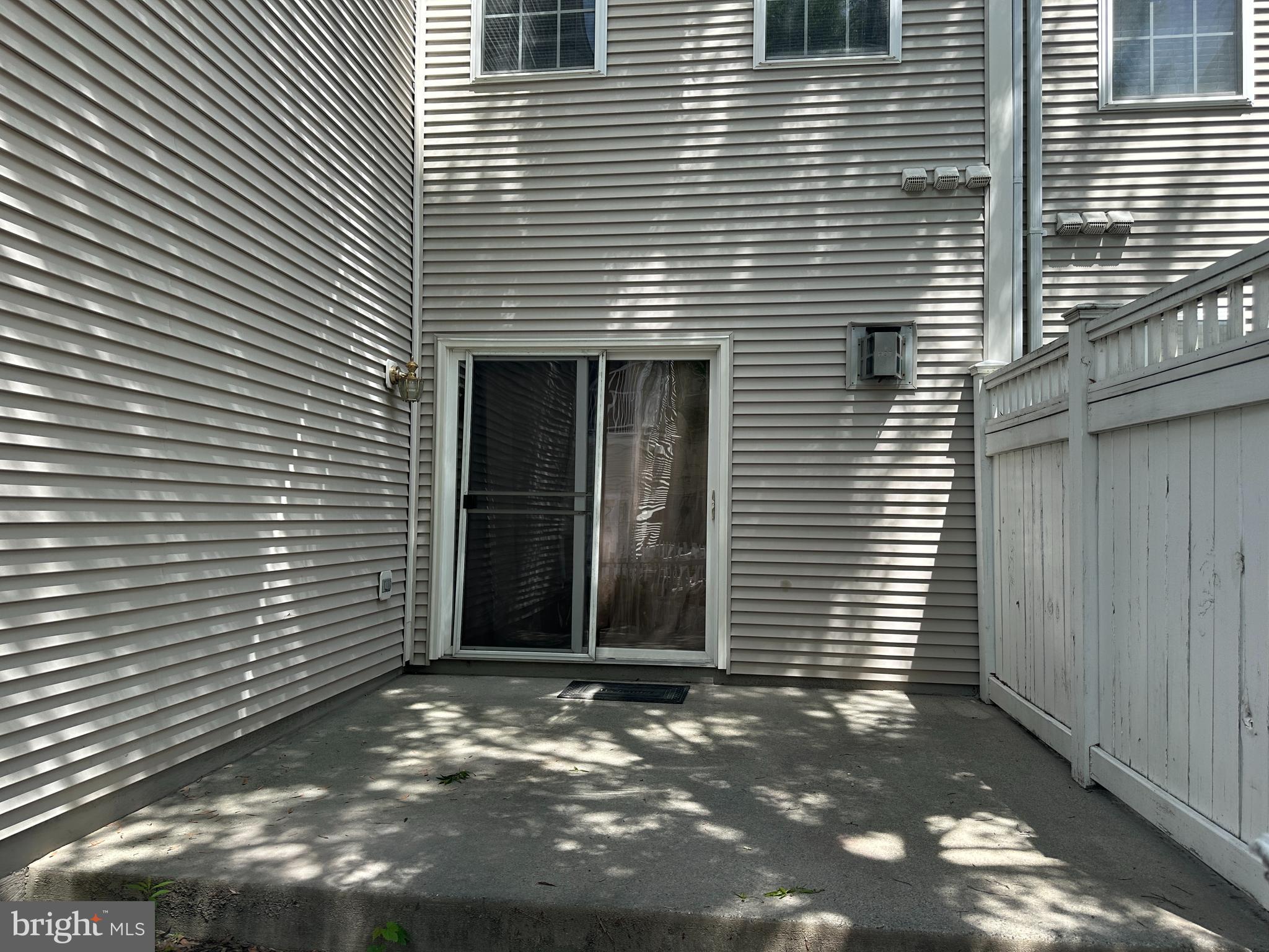 BELMONT GREENE - Residential Lease