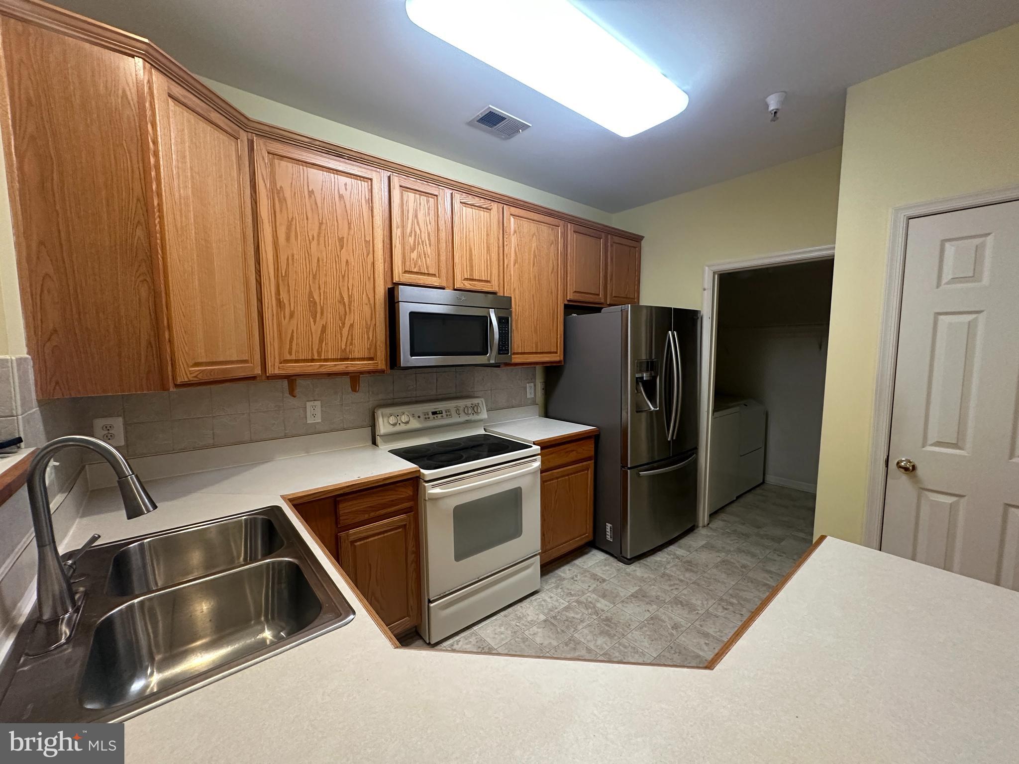 BELMONT GREENE - Residential Lease