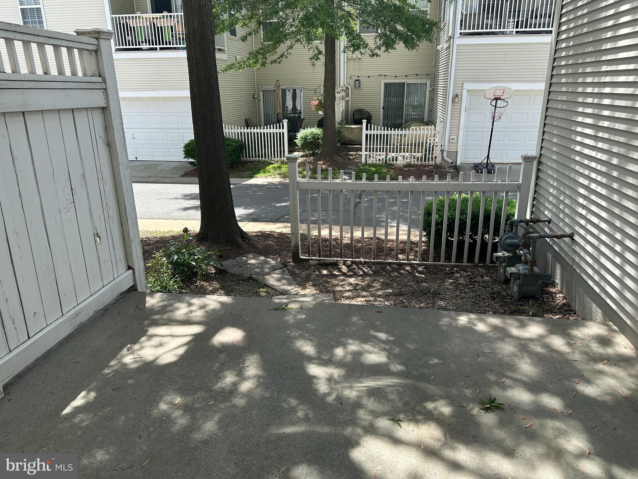 BELMONT GREENE - Residential Lease
