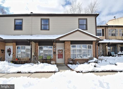 Townhouse For Sale - 1258 Lisa Drive<br/> WARRINGTON, PA 18976