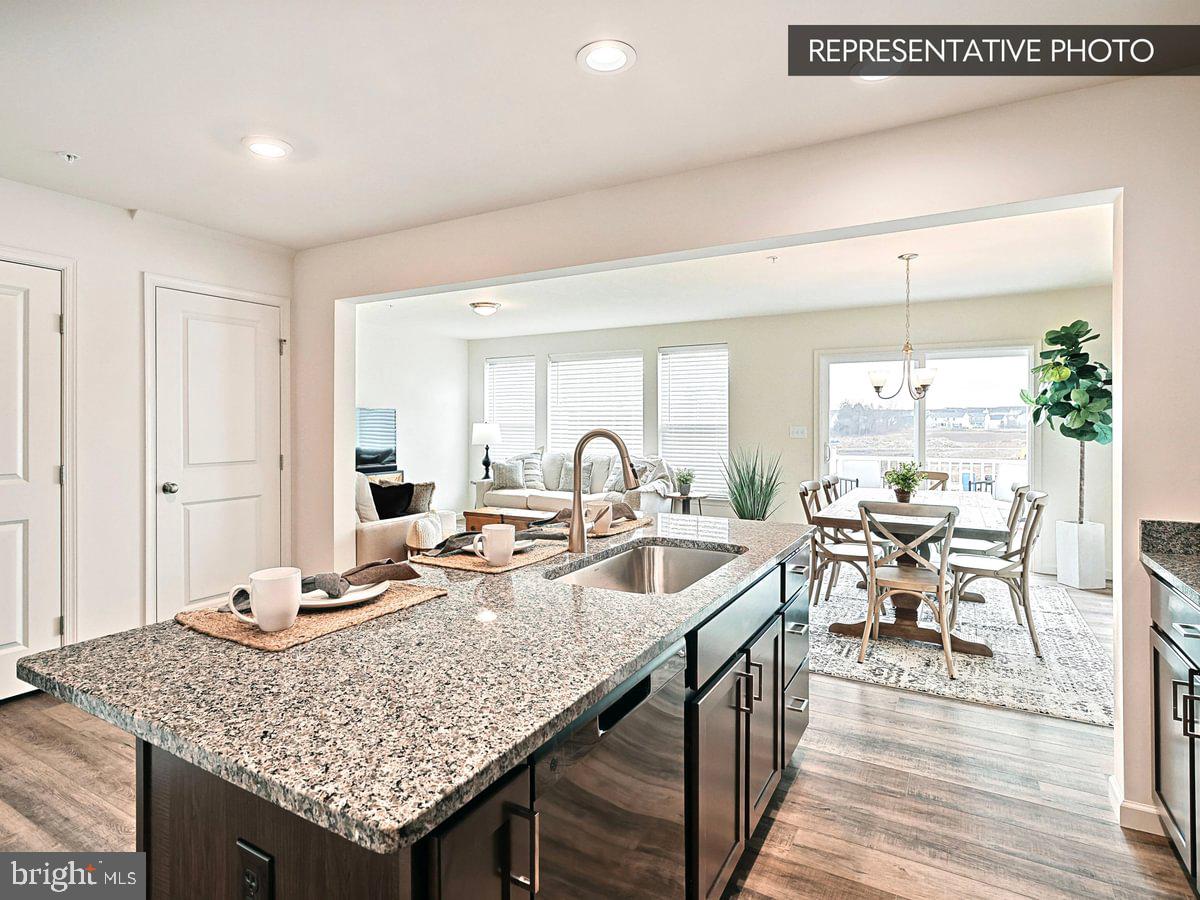 THE TOWNES AT HAMPDEN - Residential