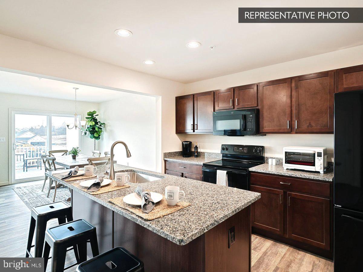 THE TOWNES AT HAMPDEN - Residential