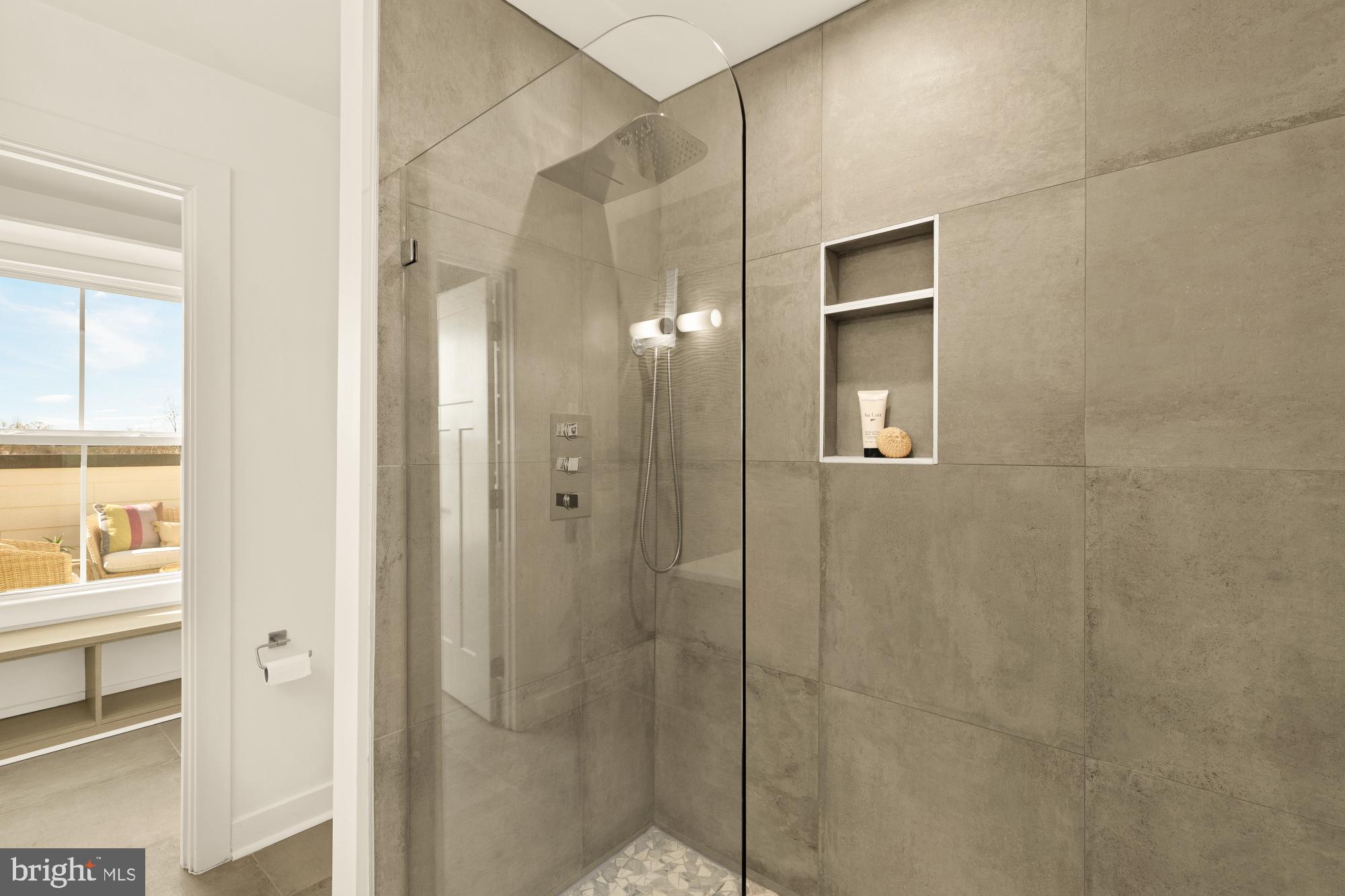 HYATTSVILLE - Residential