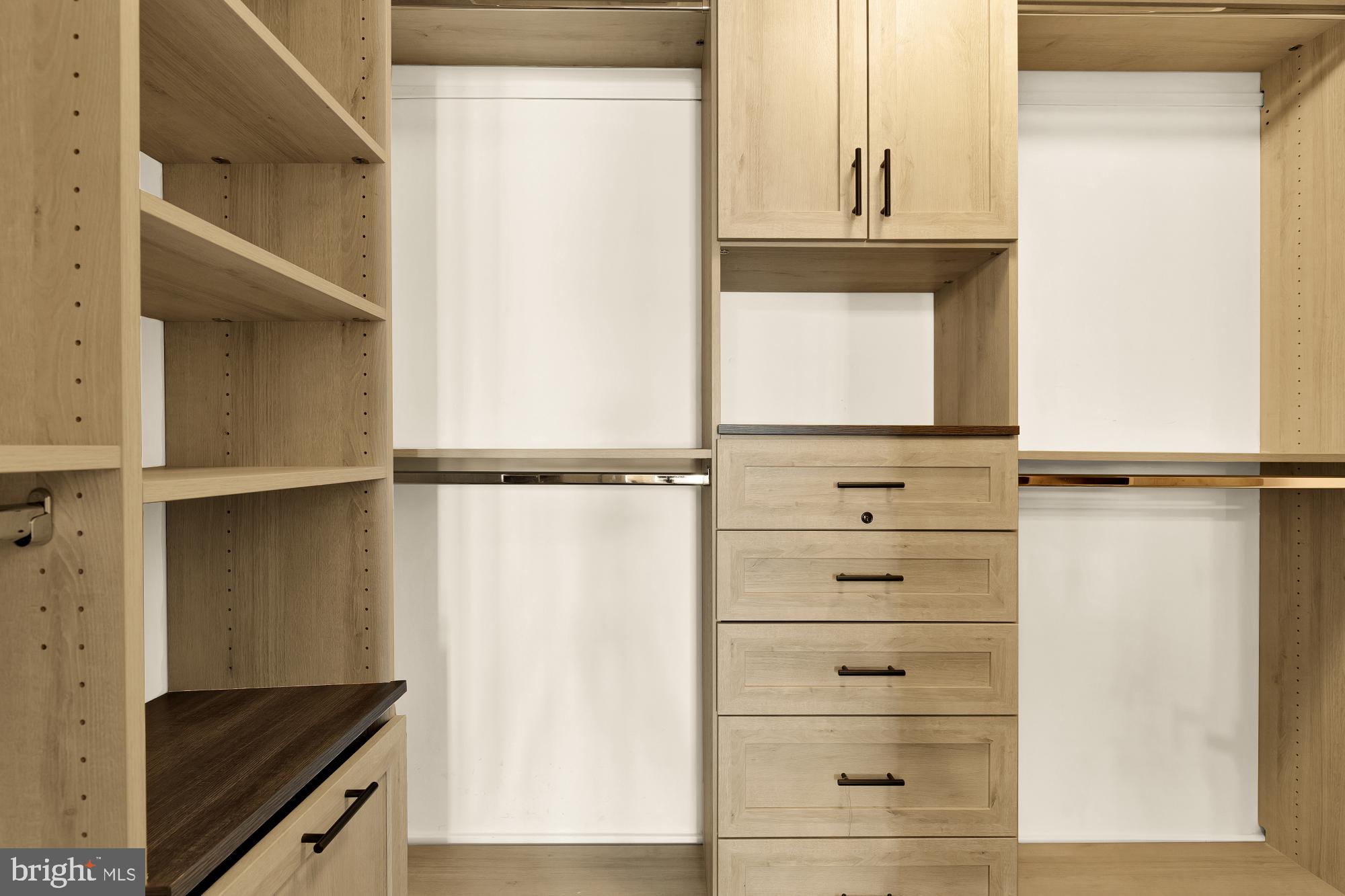 HYATTSVILLE - Residential