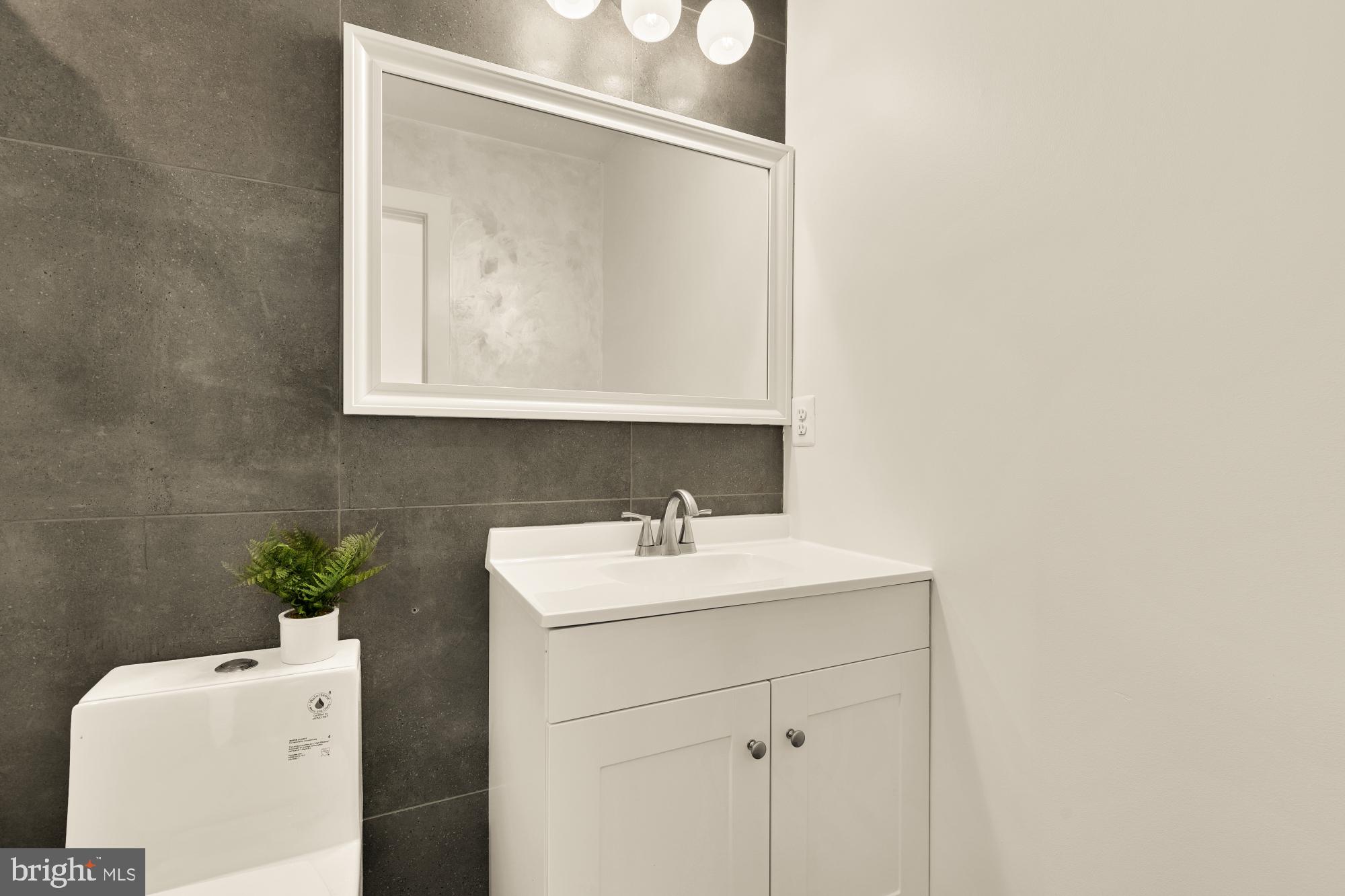 HYATTSVILLE - Residential