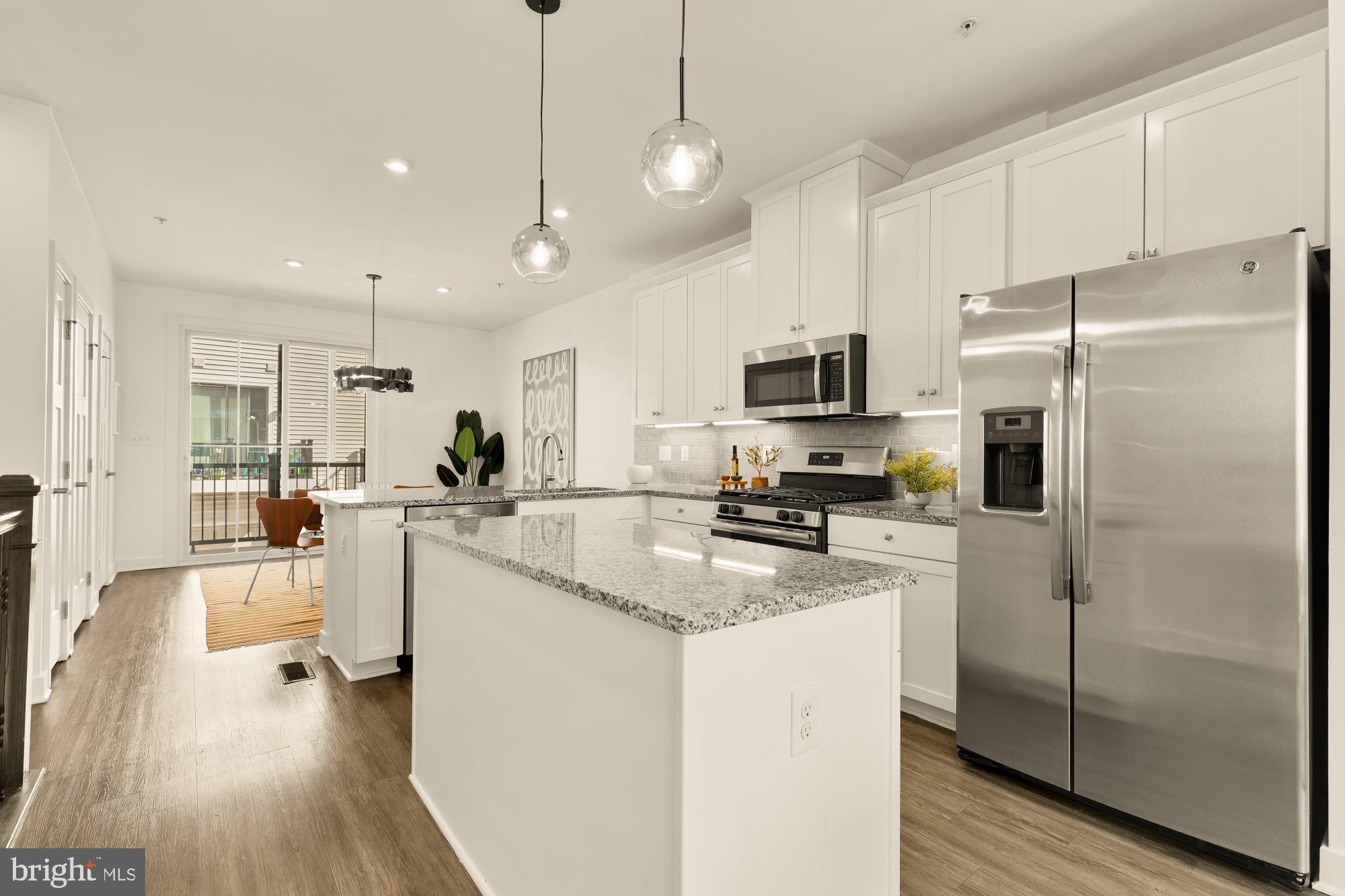 HYATTSVILLE - Residential