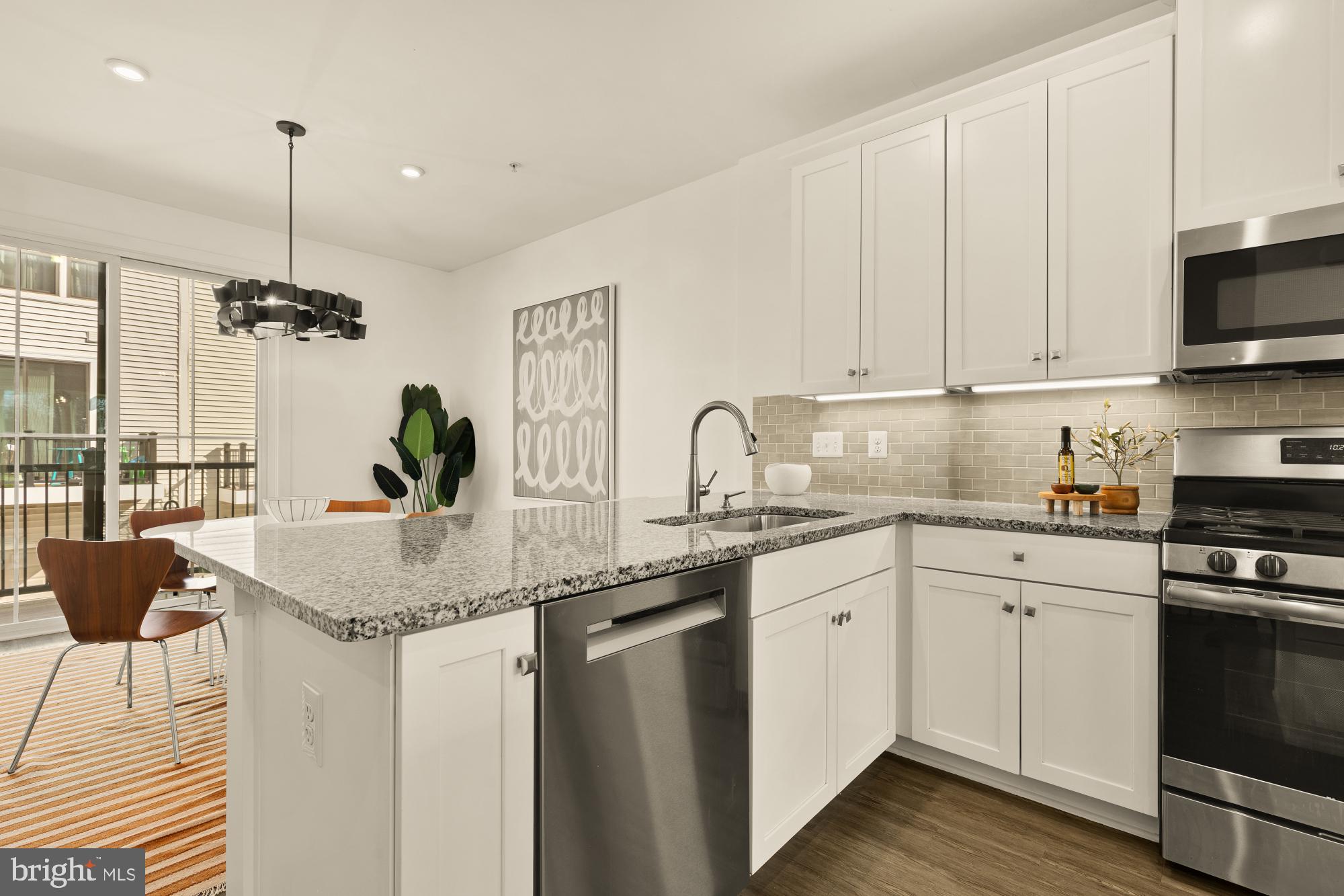 HYATTSVILLE - Residential