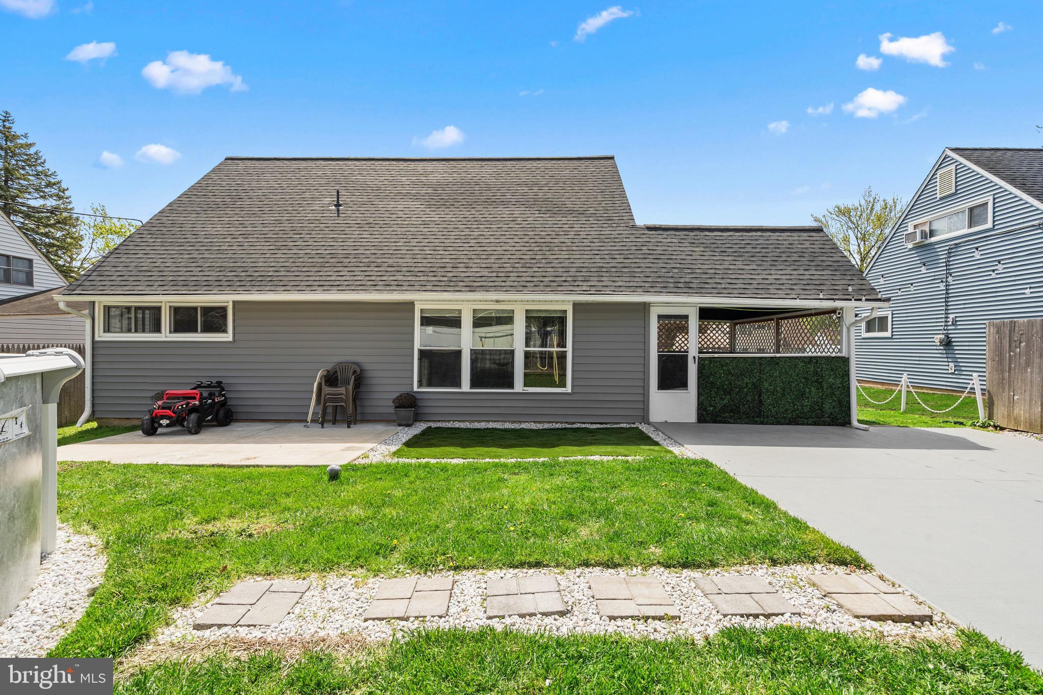 INDIAN CREEK - Residential