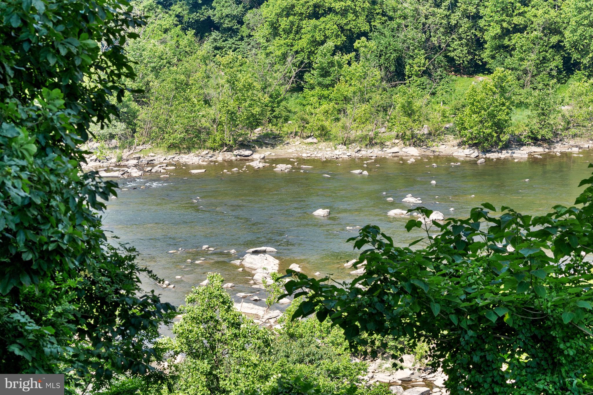 CHAIN BRIDGE - Residential